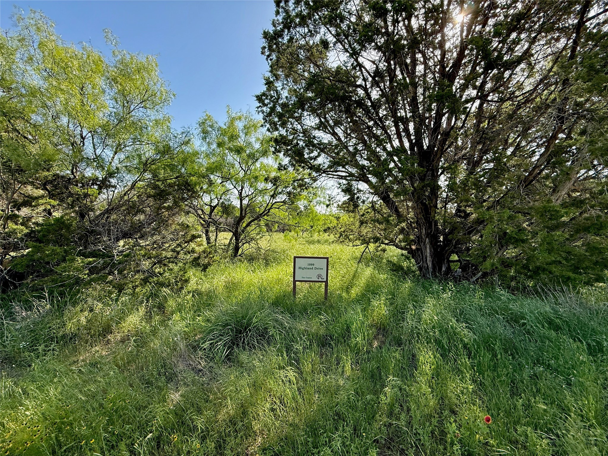 1099 Highland Drive