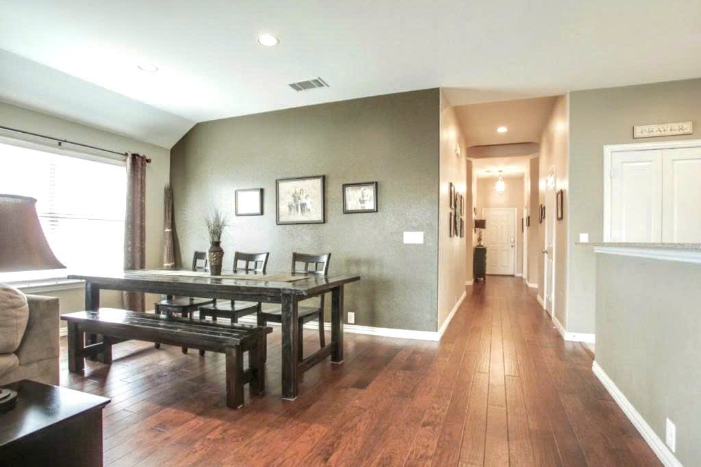 216 Cliffbrook Drive