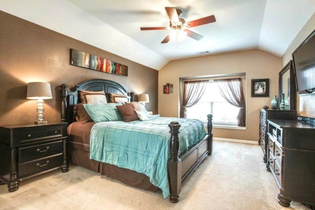 216 Cliffbrook Drive