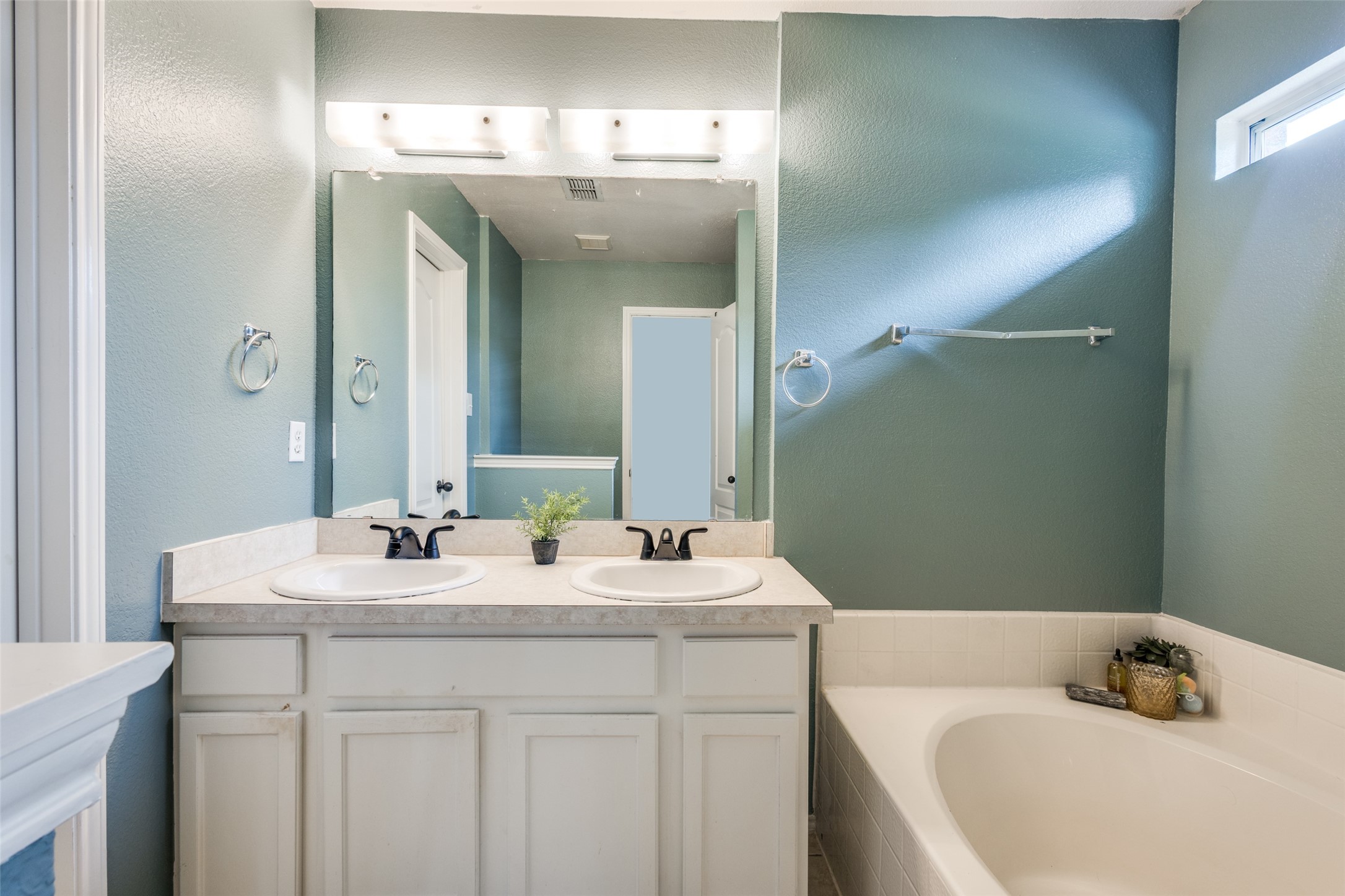 2012 Falls Creek Drive