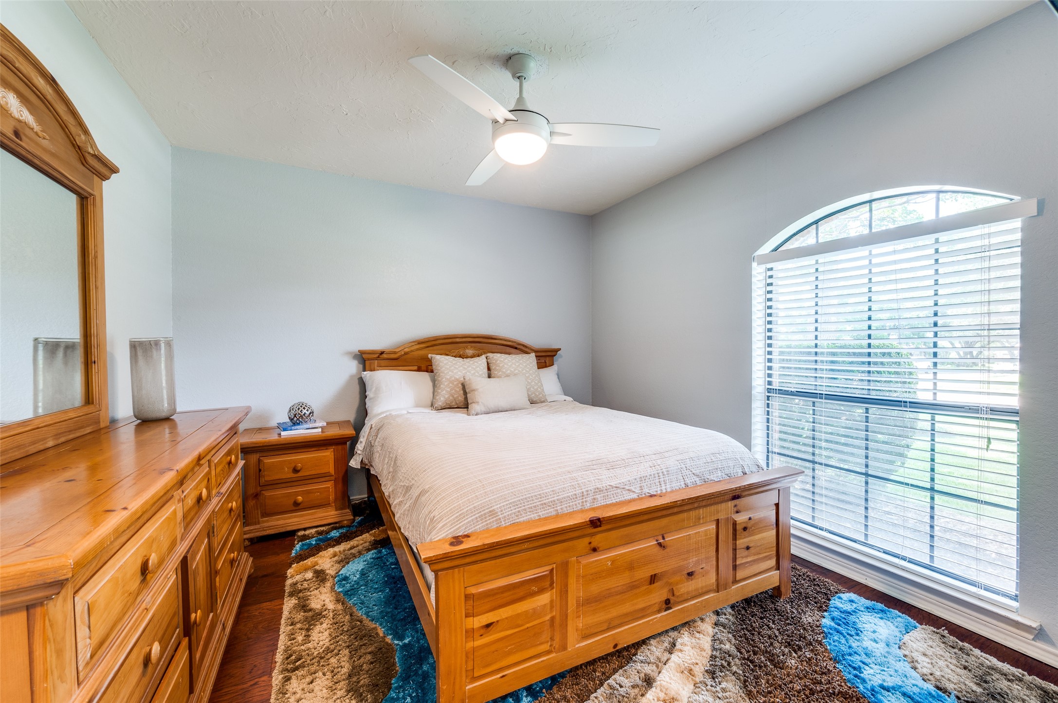 719 Swallow Drive