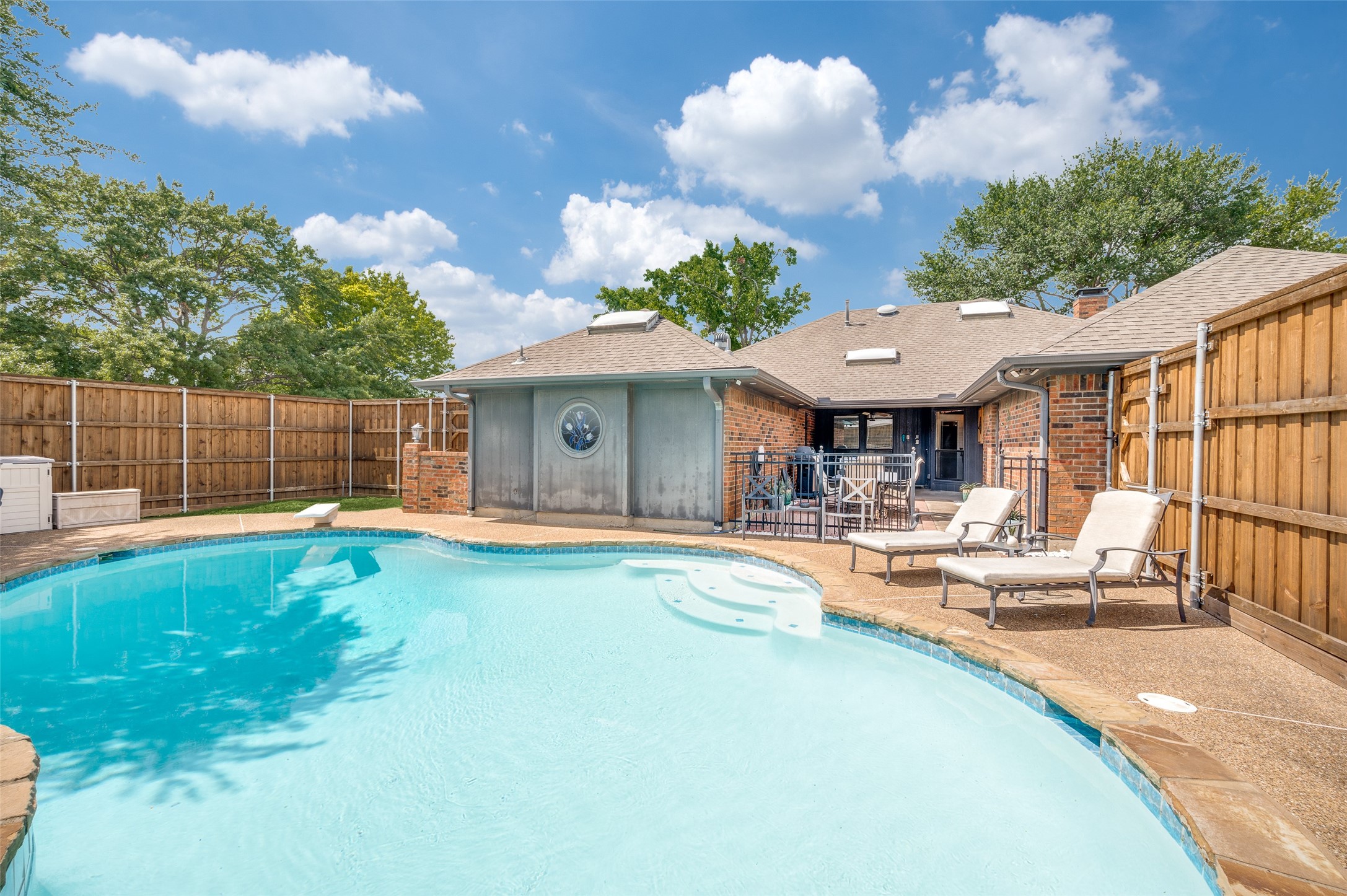 719 Swallow Drive