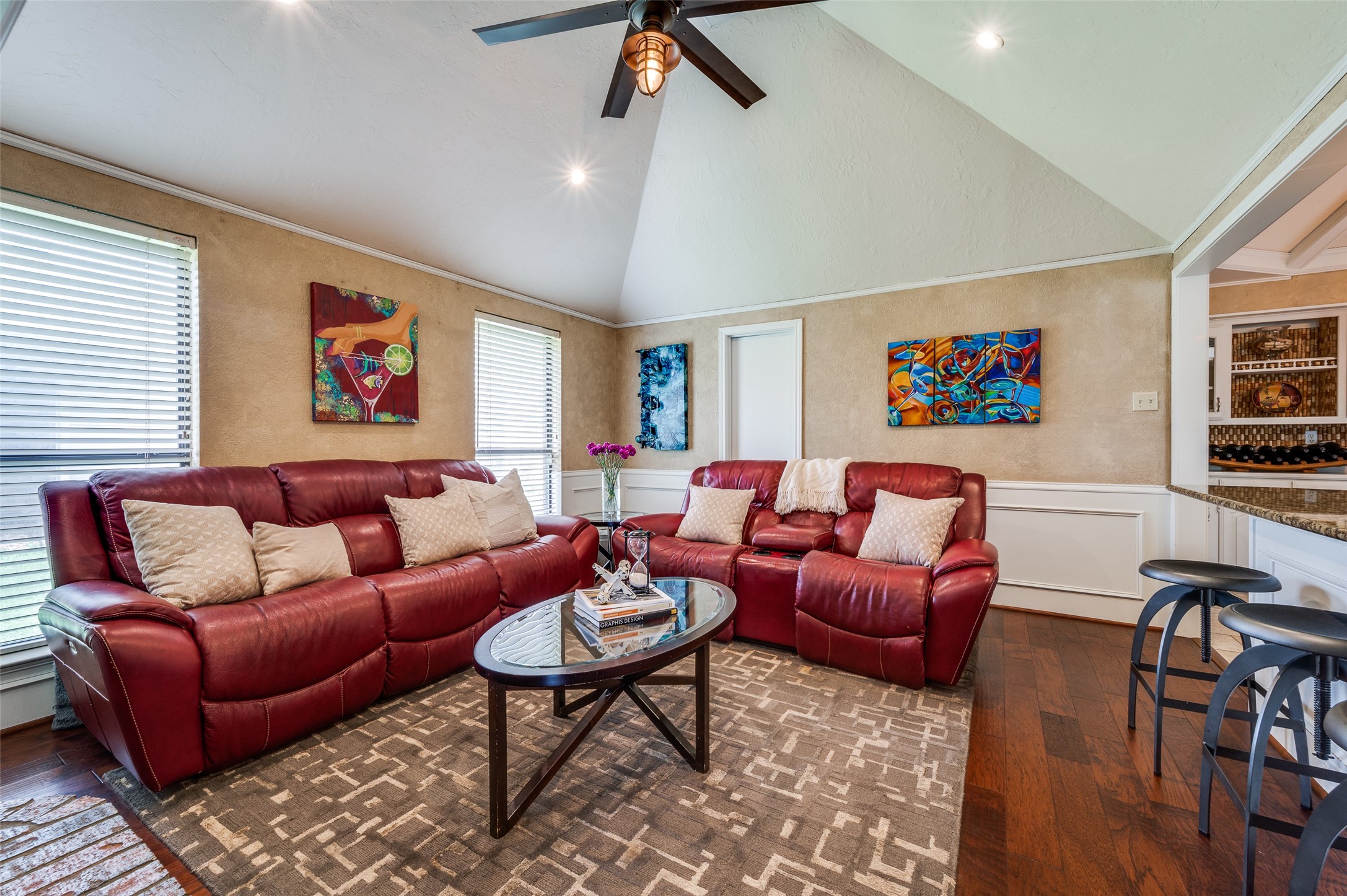 719 Swallow Drive