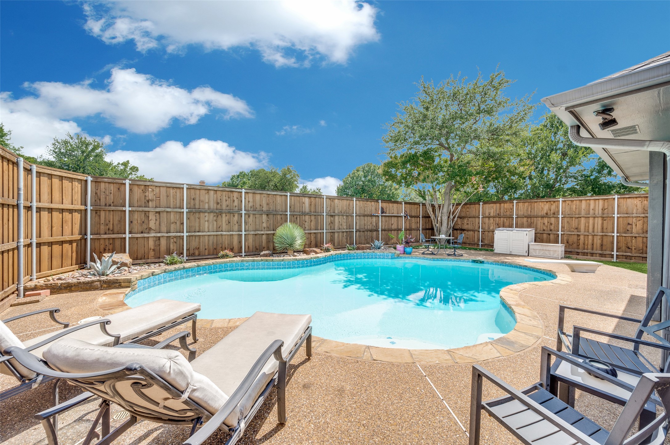719 Swallow Drive