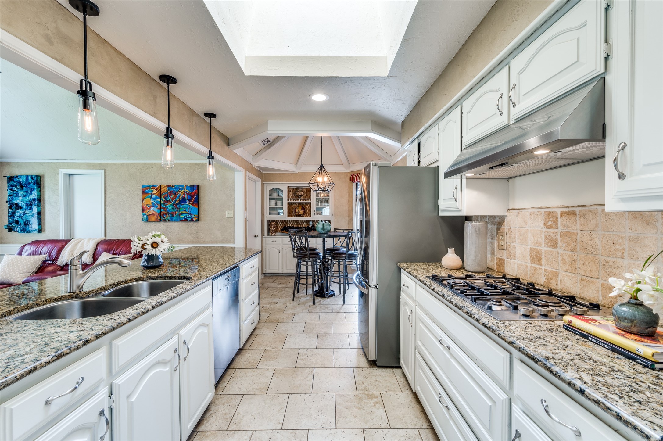 719 Swallow Drive