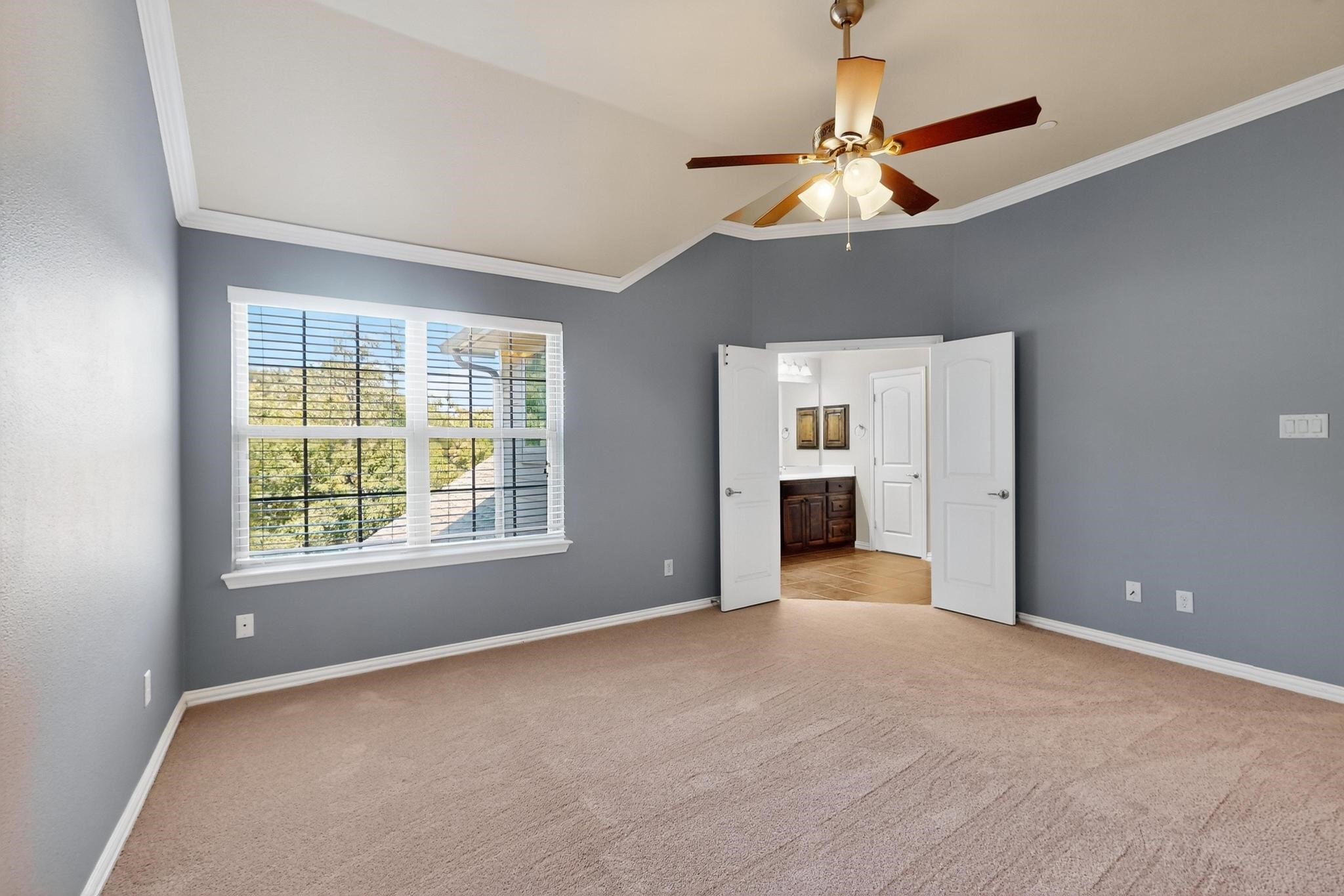 6106 Black Swan Circle