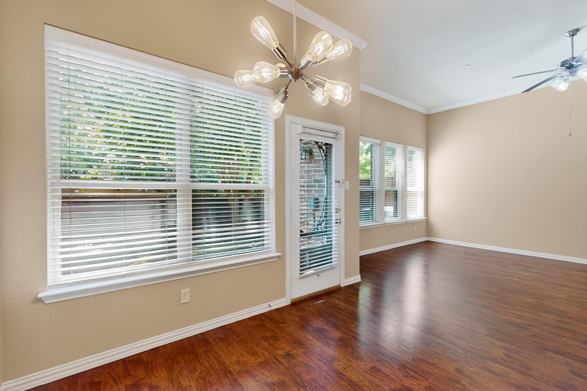 6106 Black Swan Circle