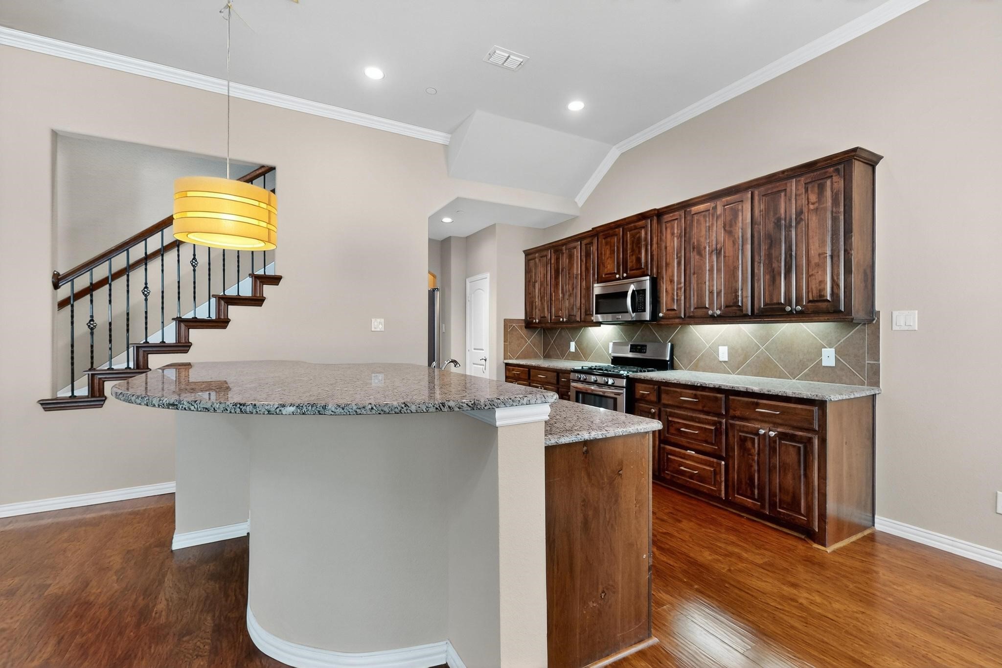 6106 Black Swan Circle
