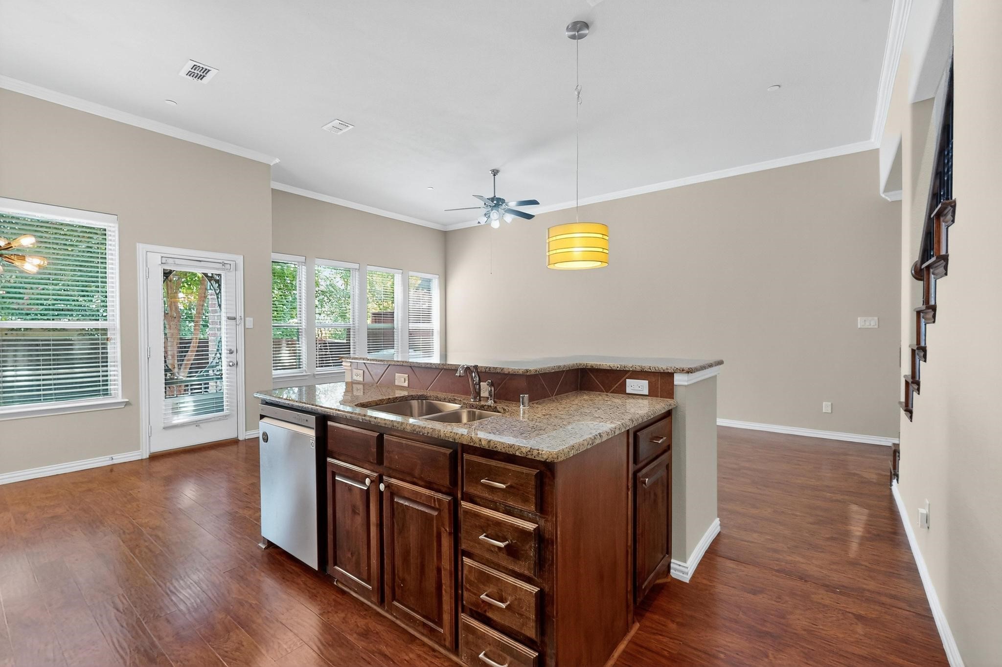 6106 Black Swan Circle