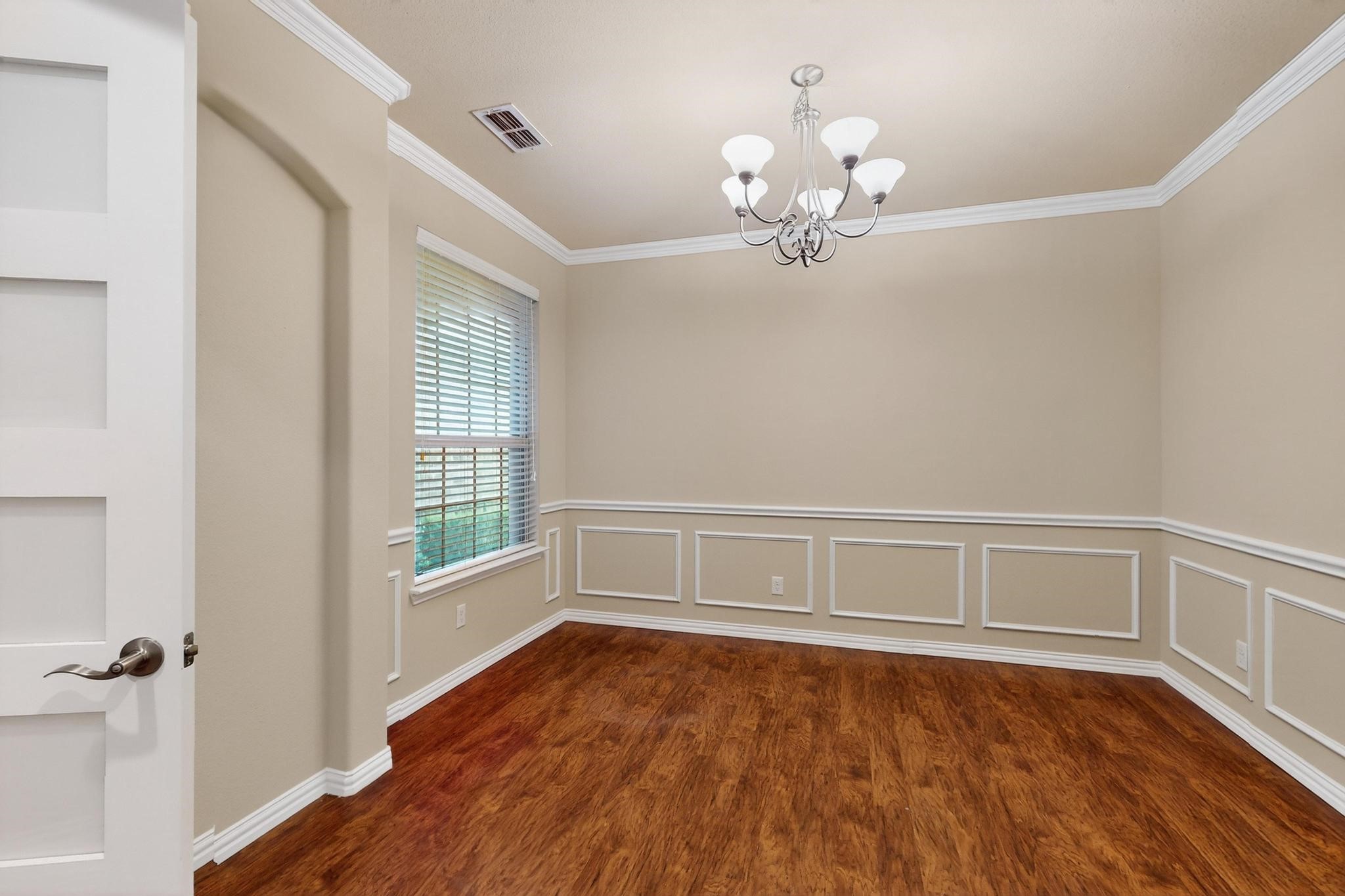 6106 Black Swan Circle