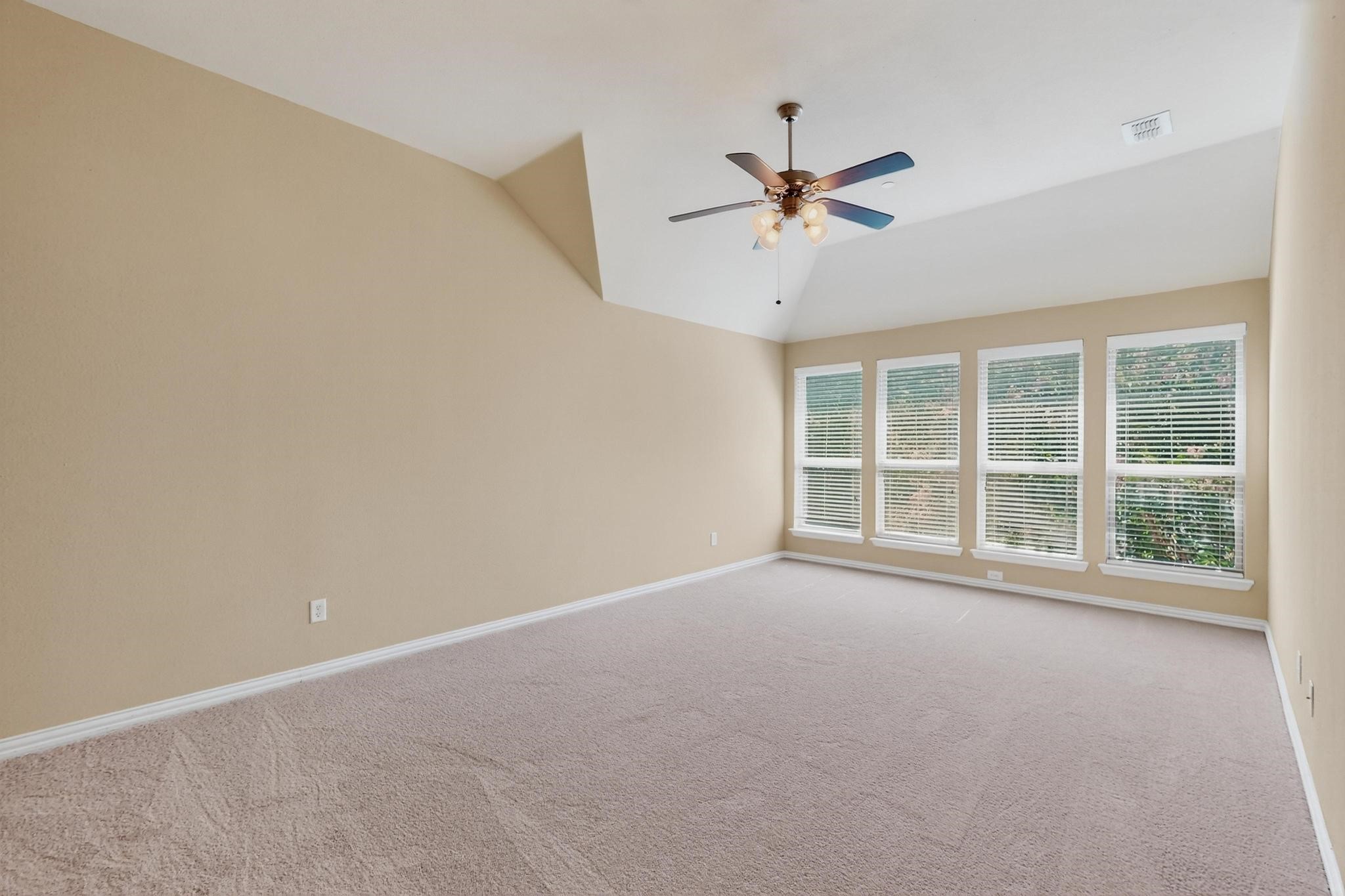 6106 Black Swan Circle