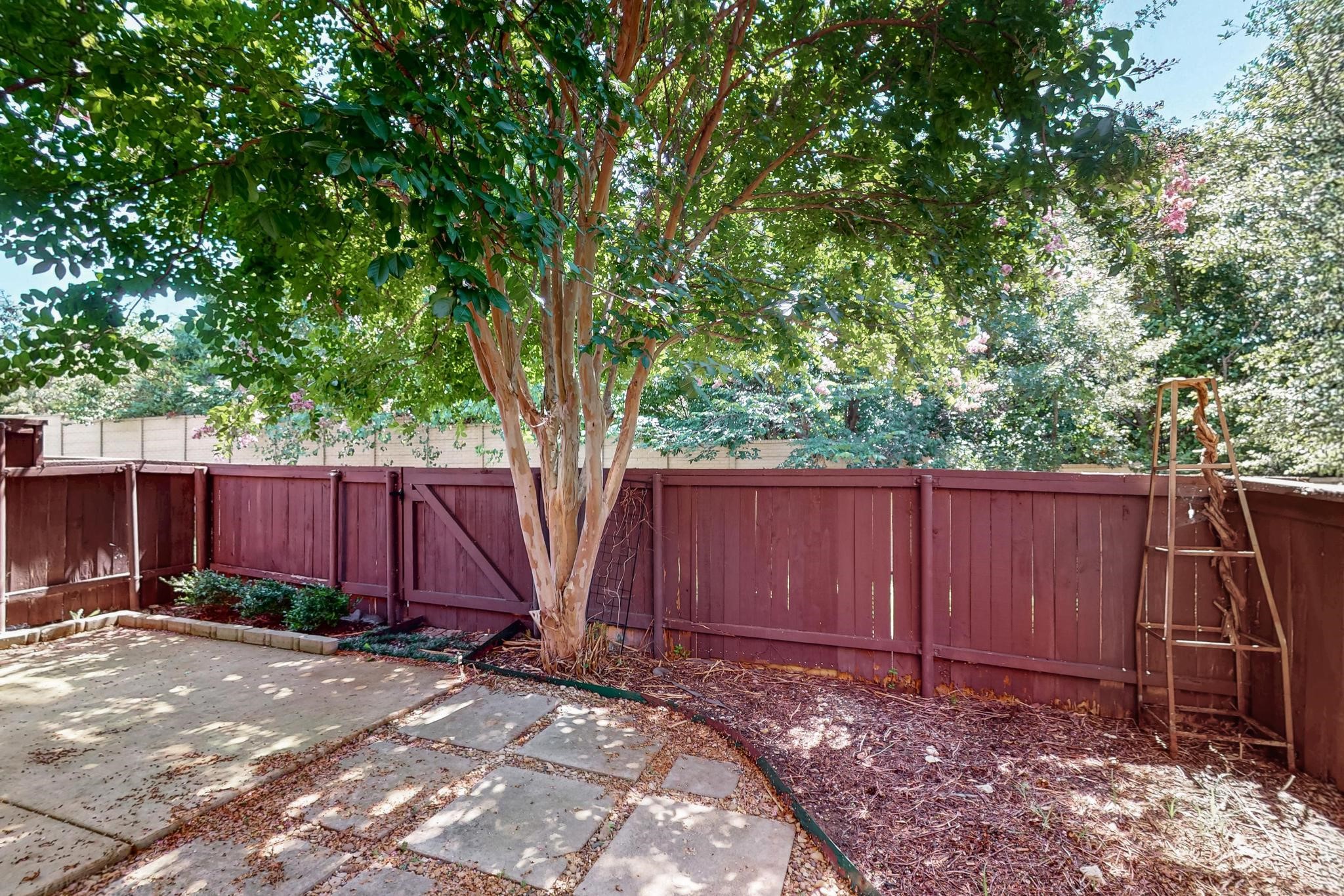 6106 Black Swan Circle