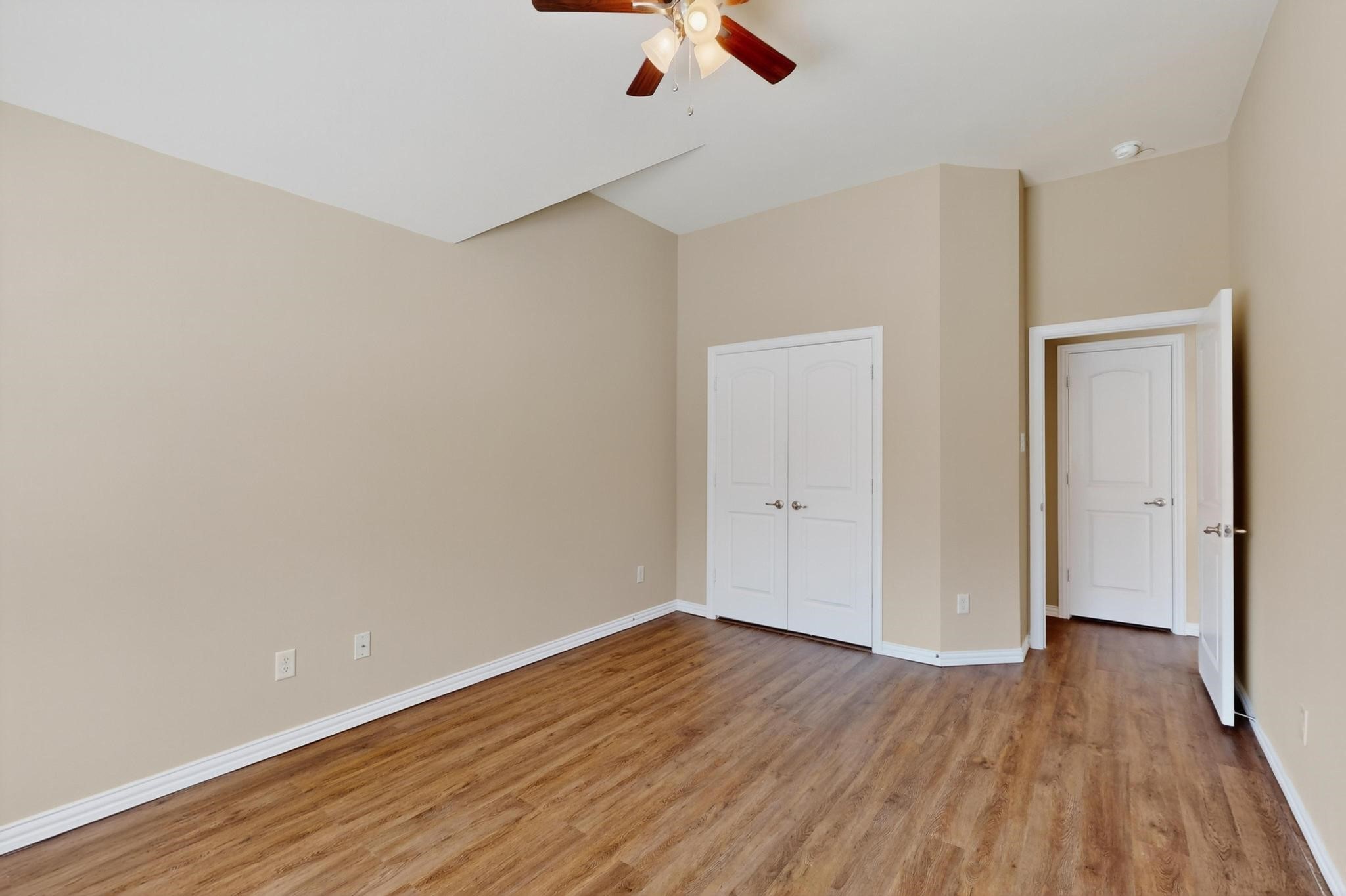 6106 Black Swan Circle