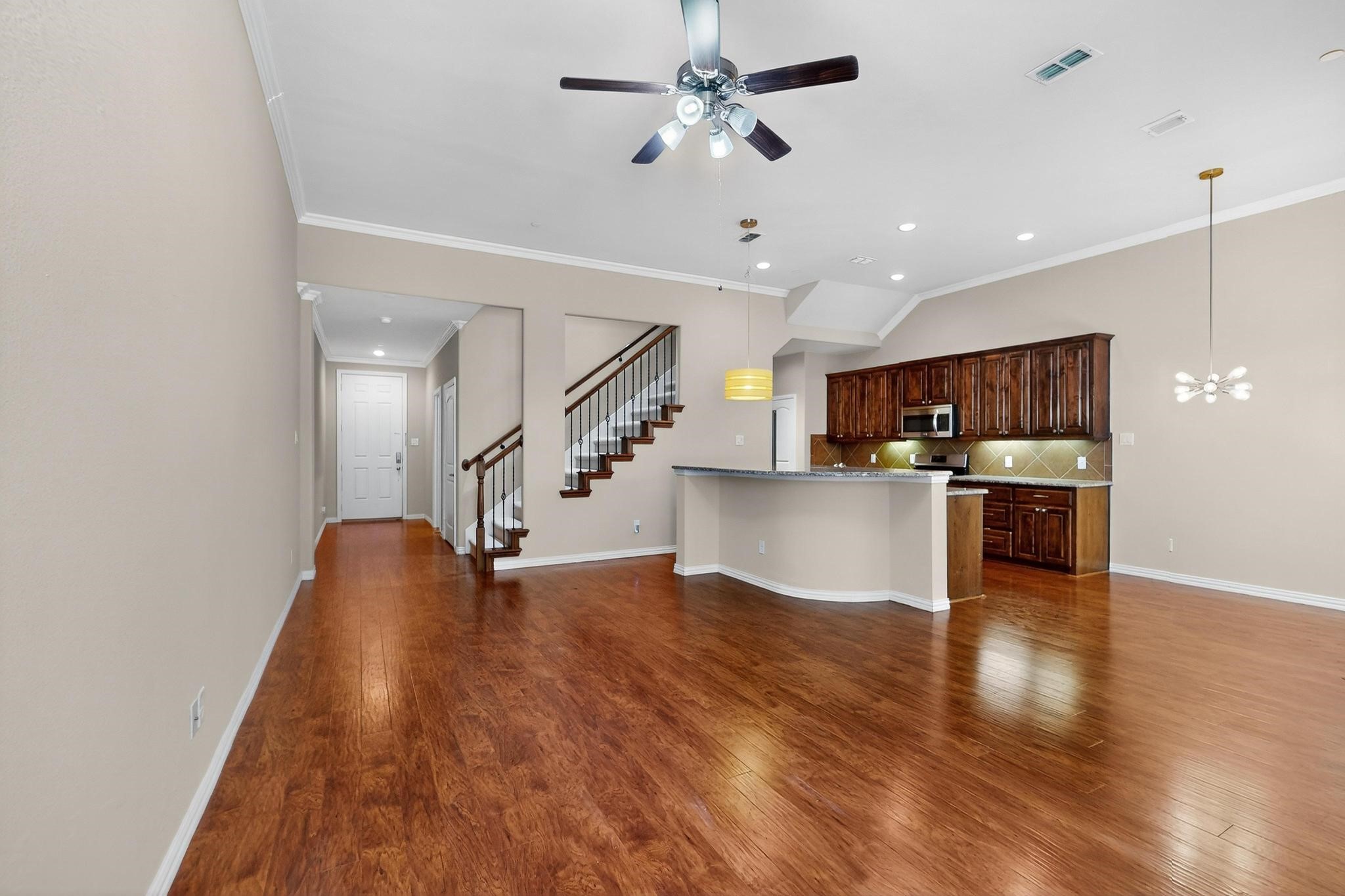 6106 Black Swan Circle