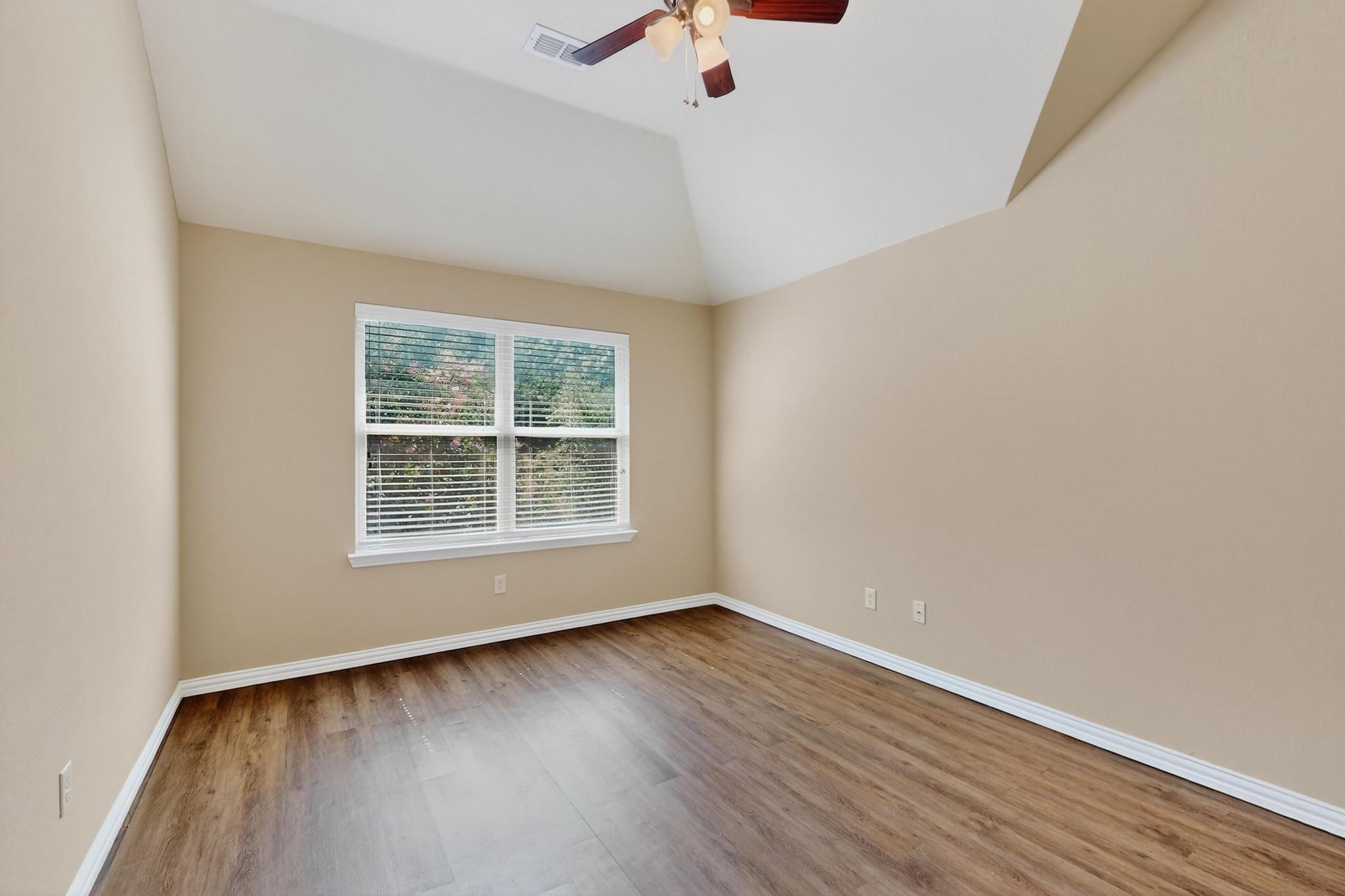 6106 Black Swan Circle