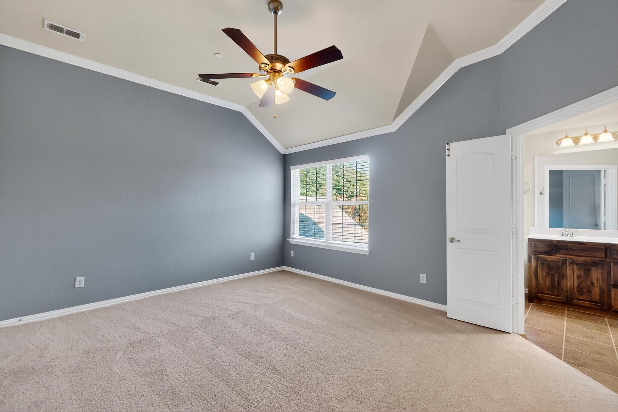 6106 Black Swan Circle