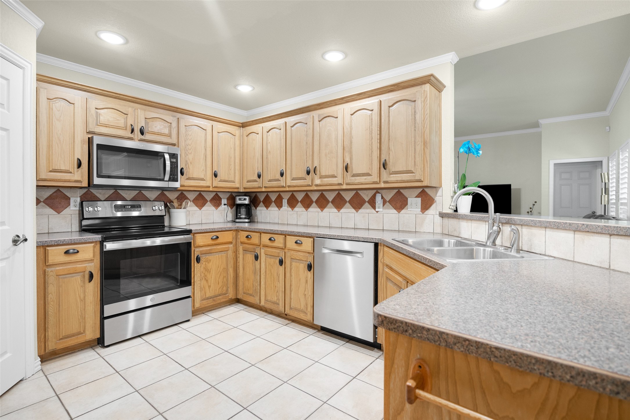 16088 Prairie Meadow