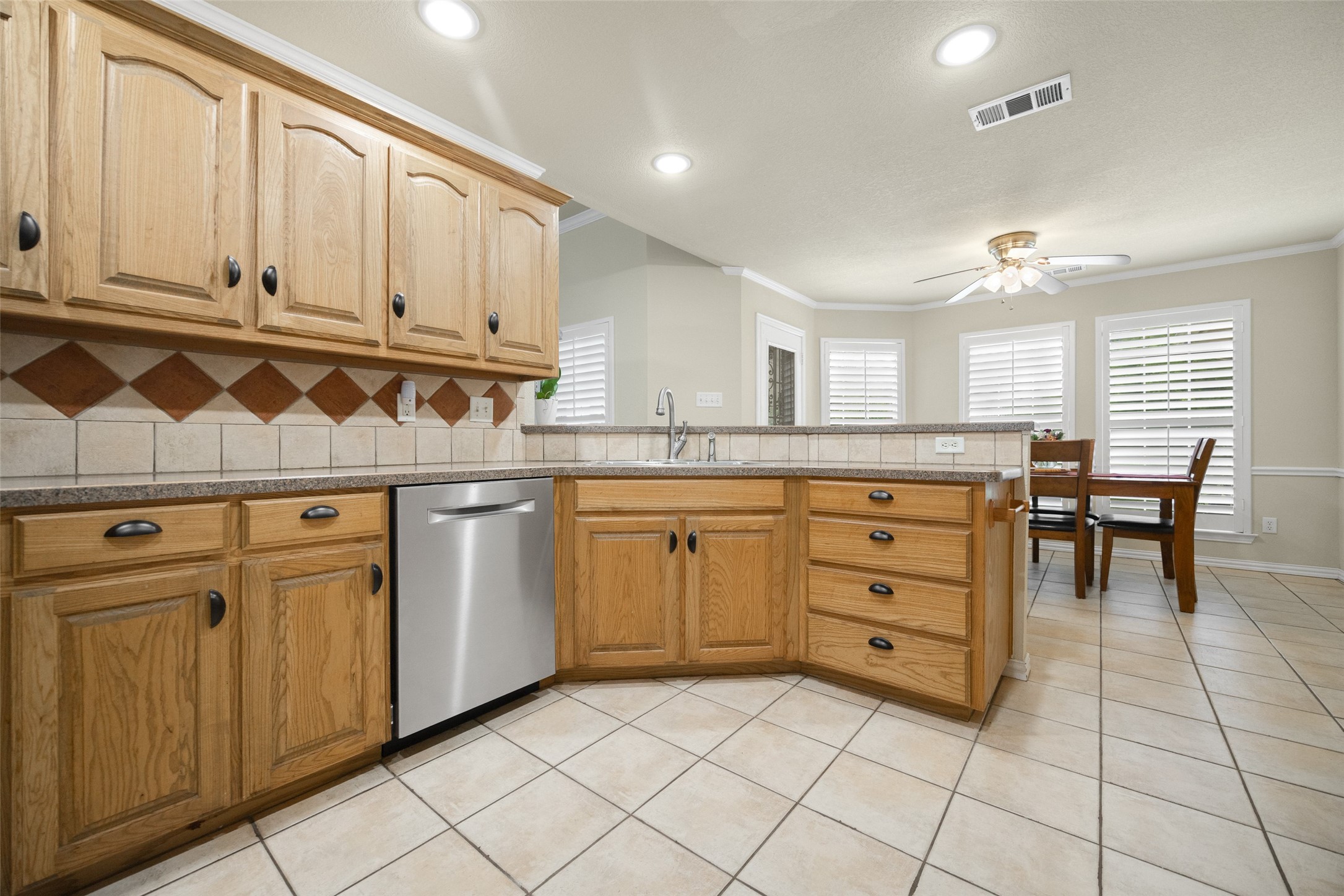 16088 Prairie Meadow