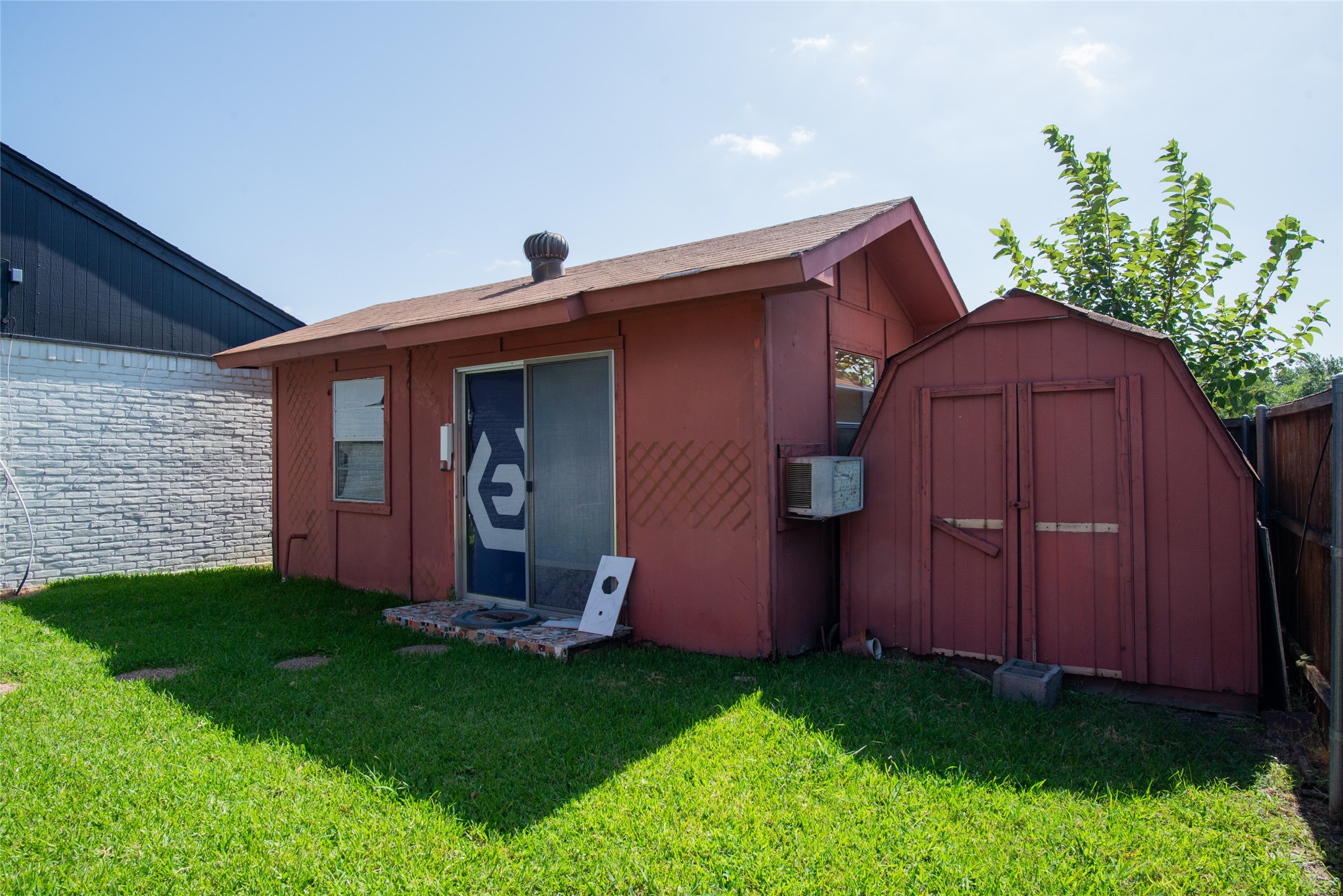 2214 Roundrock Drive