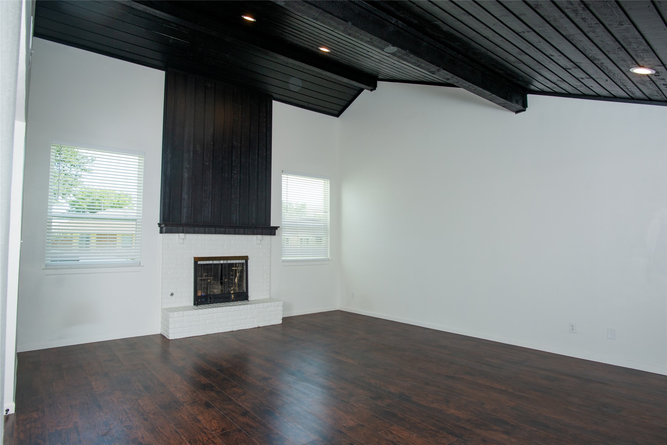 2214 Roundrock Drive