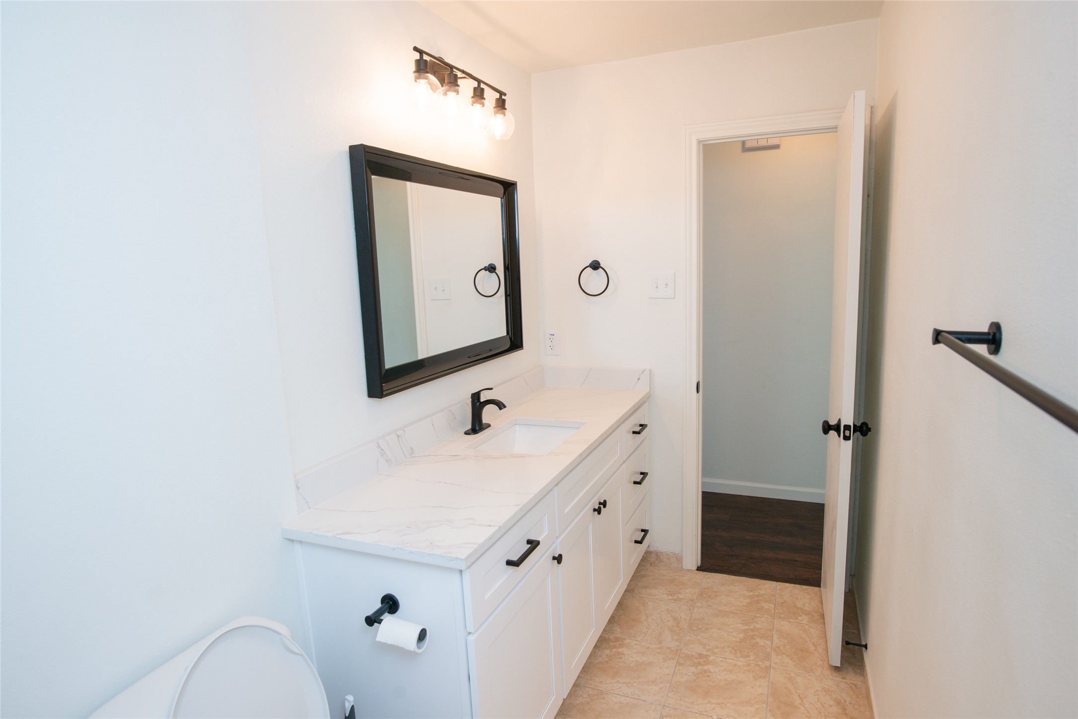 2214 Roundrock Drive