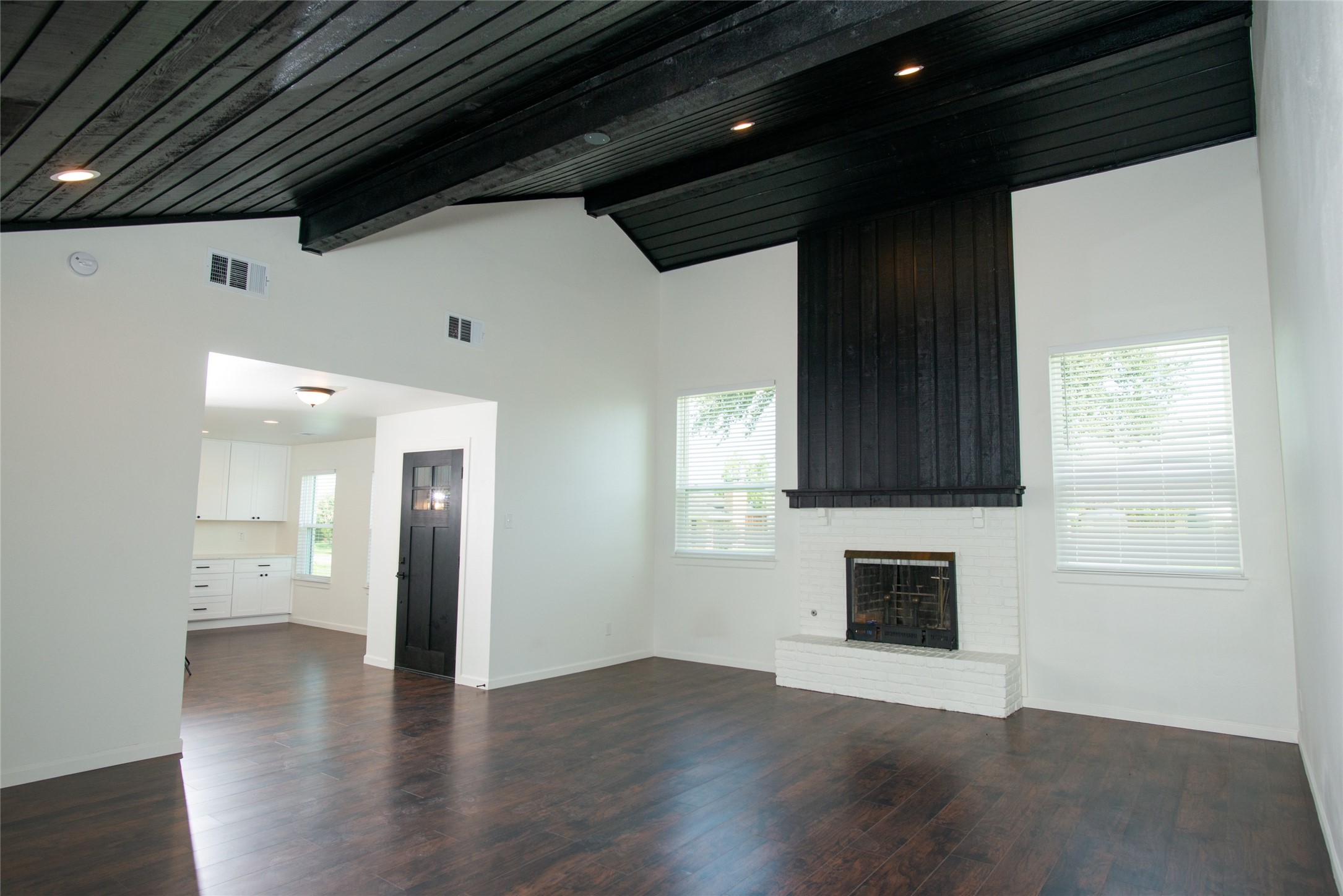 2214 Roundrock Drive