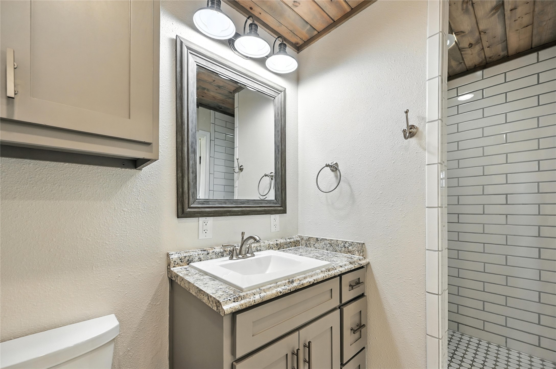 1735 County Road 2320