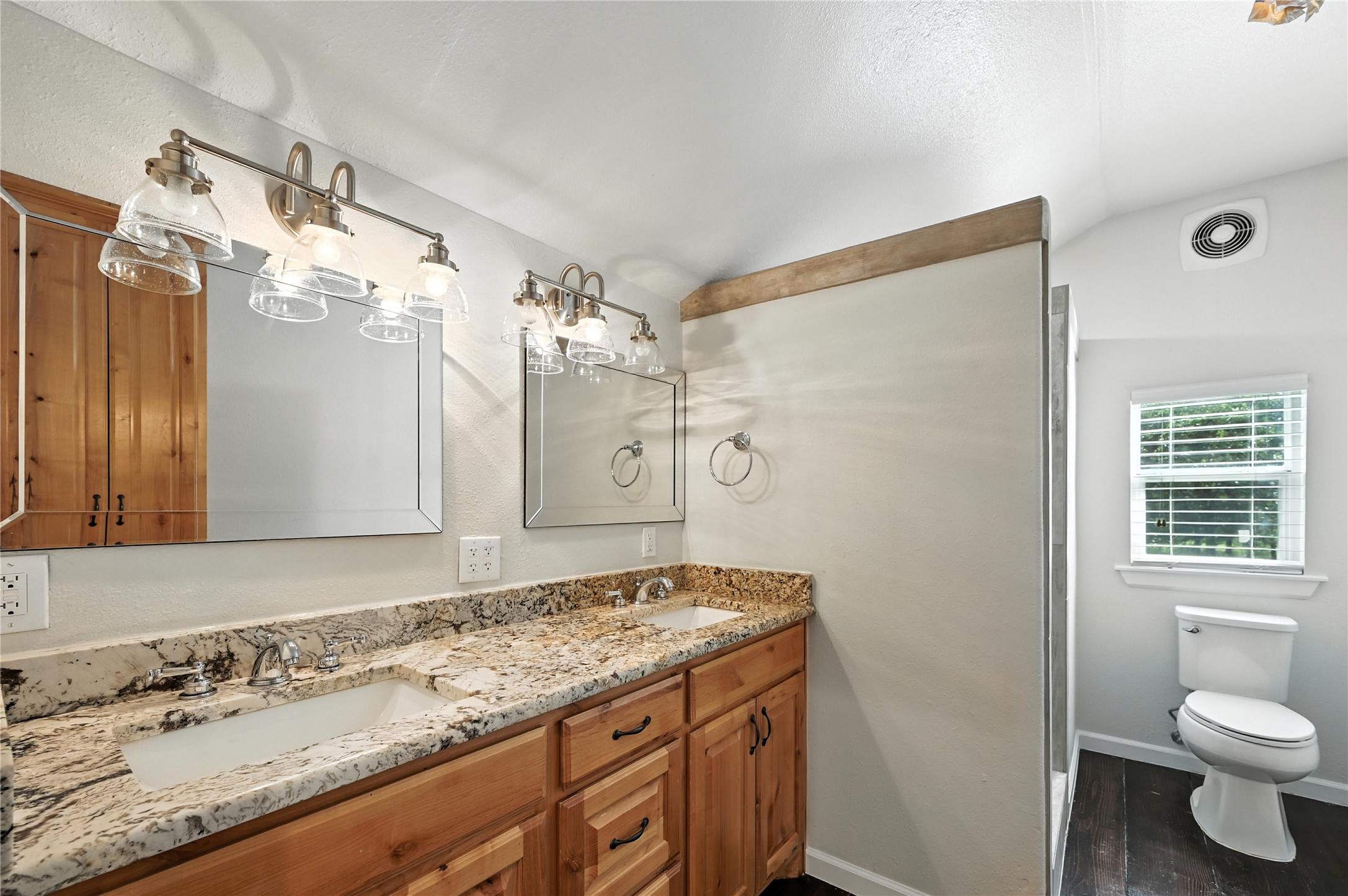 1735 County Road 2320