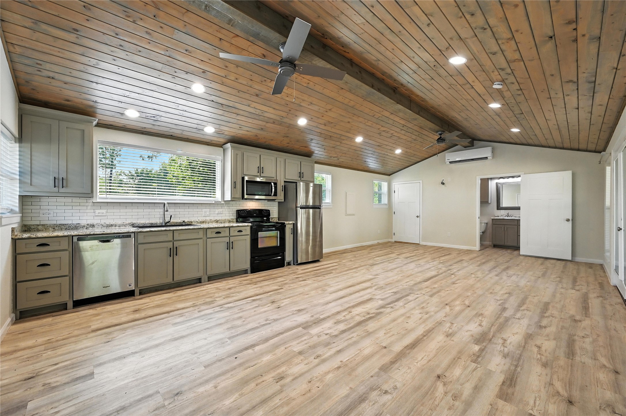 1735 County Road 2320