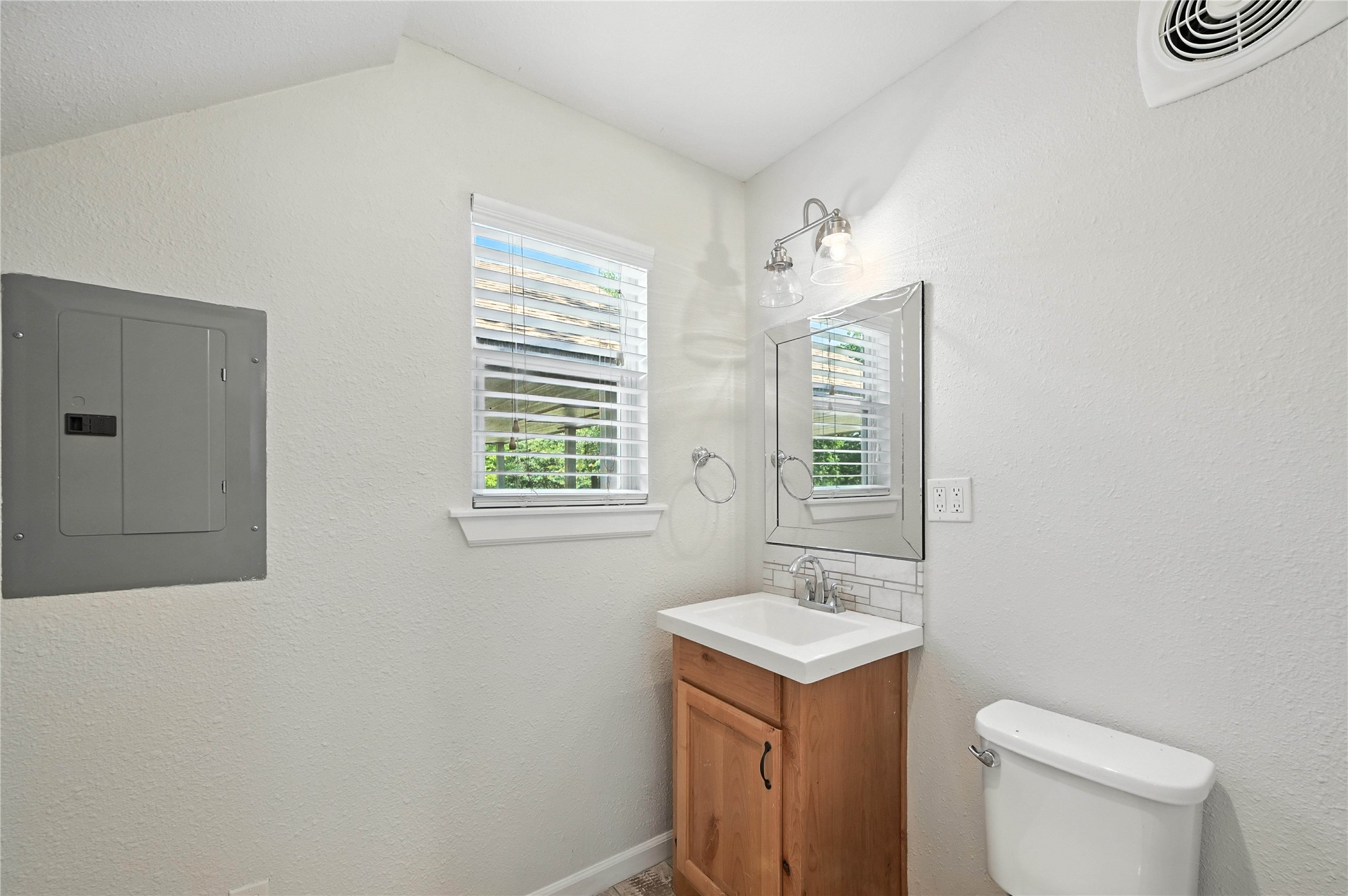 1735 County Road 2320