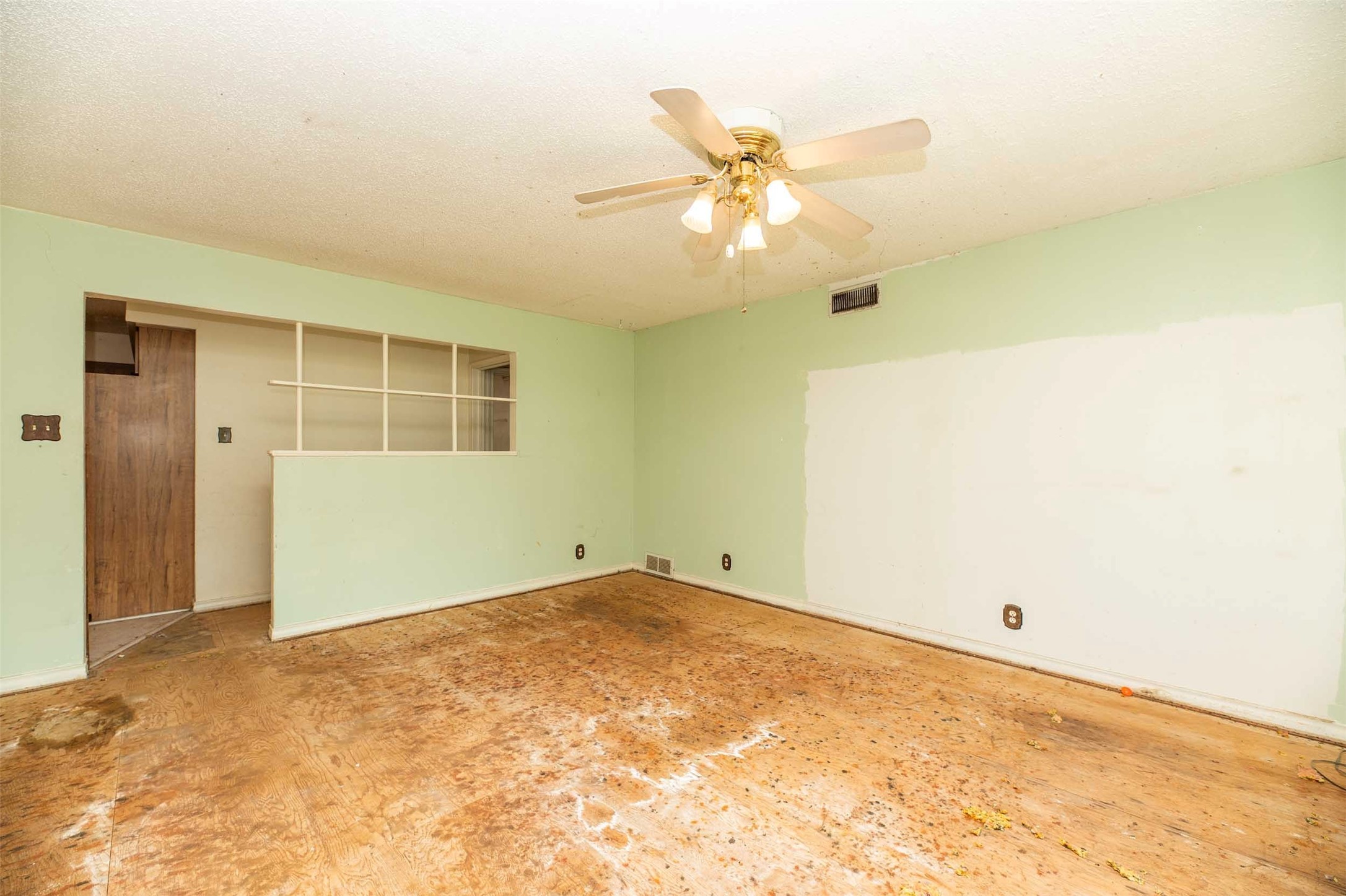 305 S 1st Street
