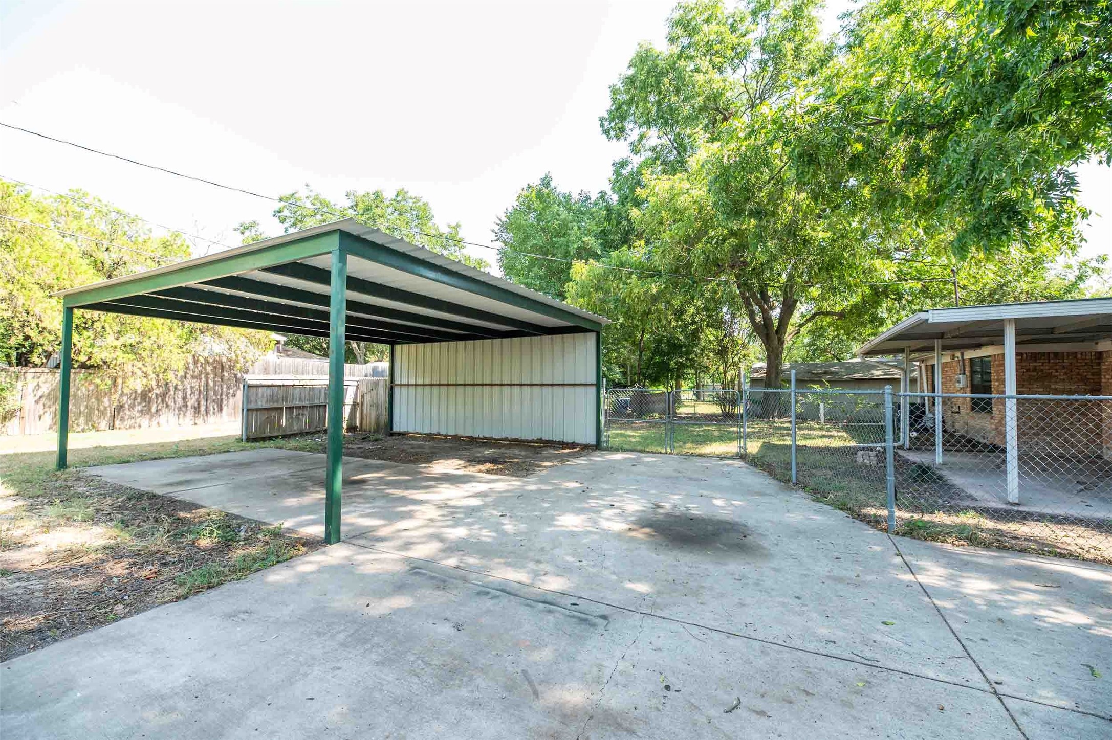 305 S 1st Street