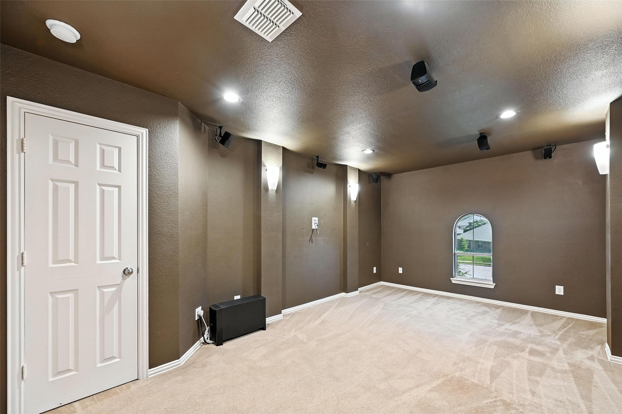 3107 Leesa Court
