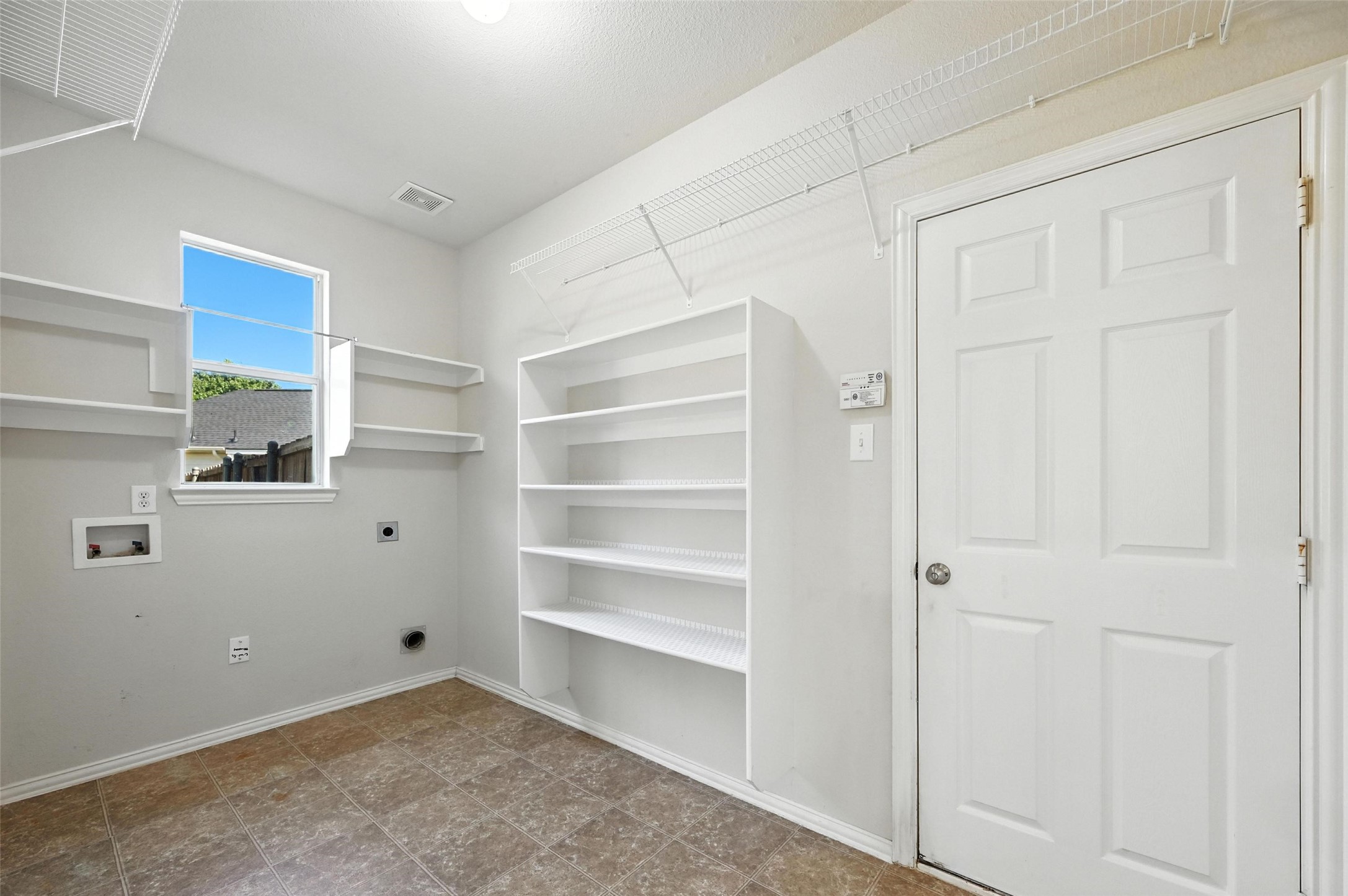 3107 Leesa Court