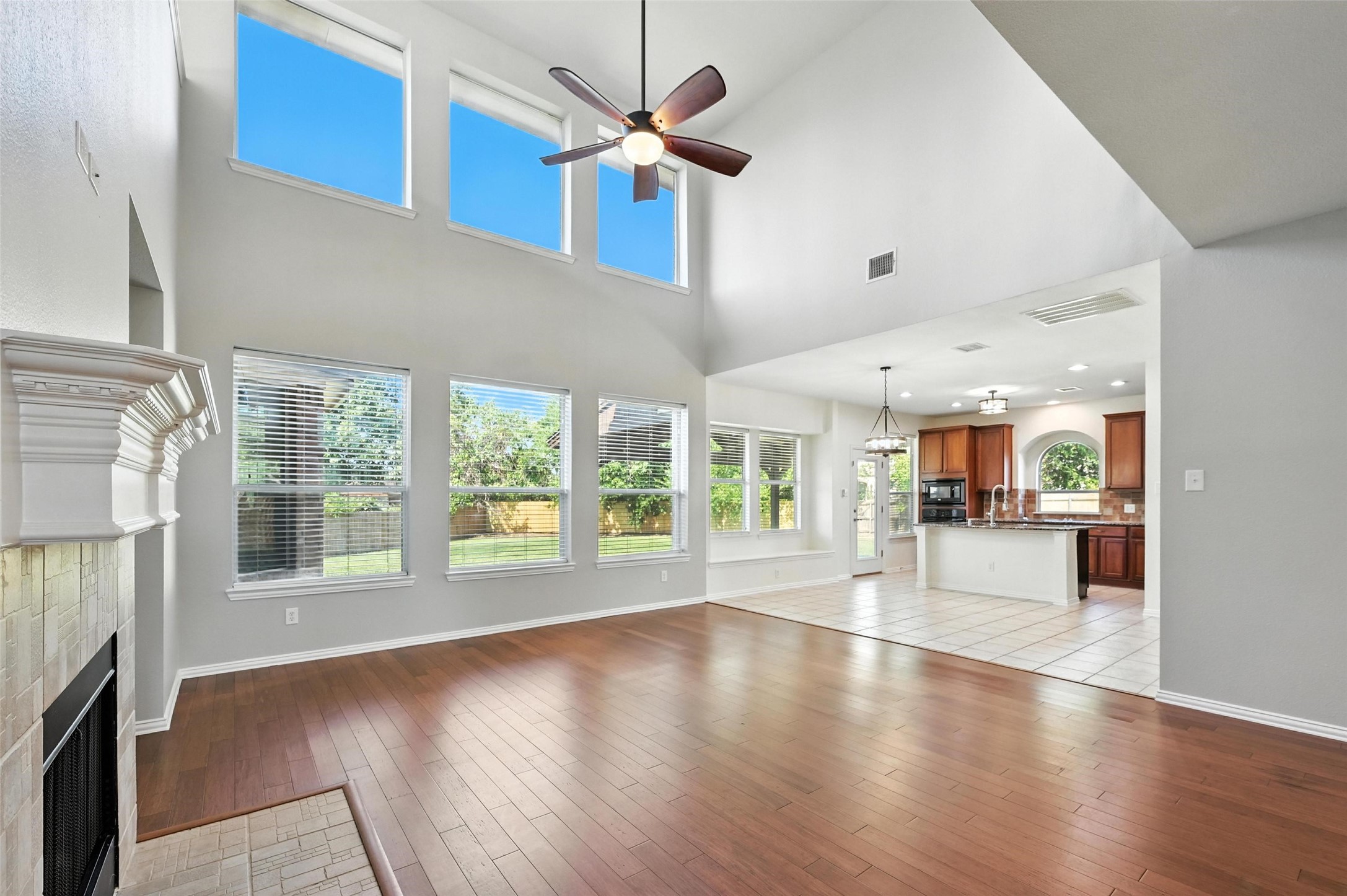 3107 Leesa Court