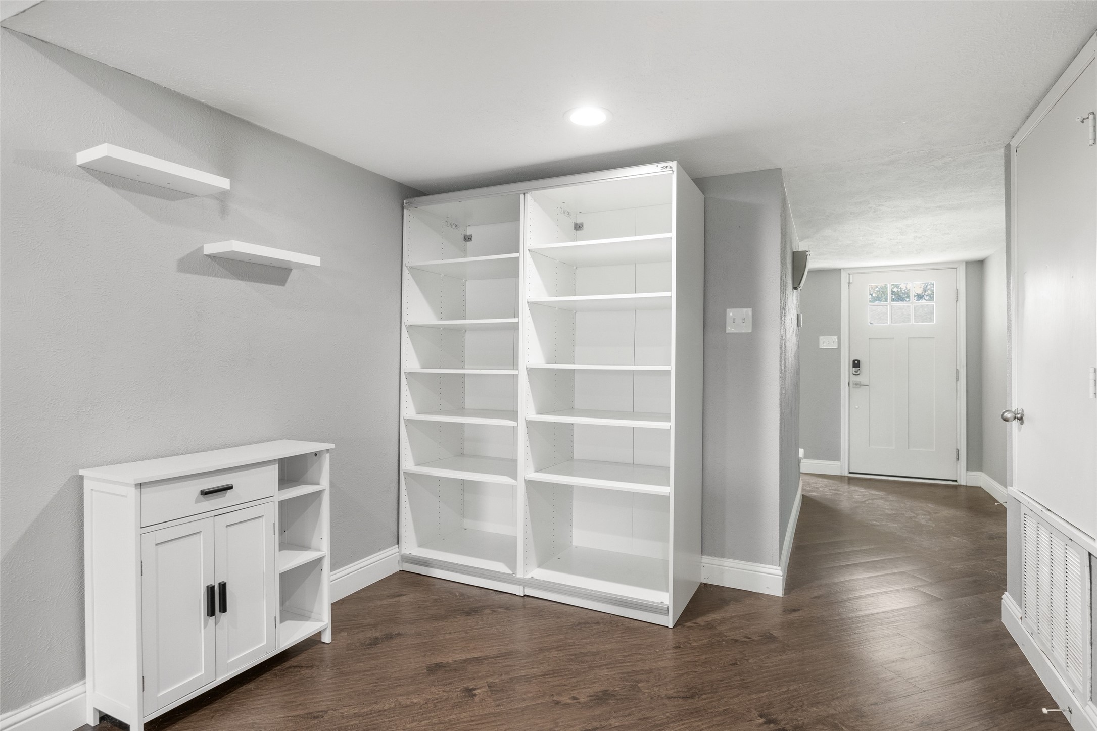4924 Wagner Drive