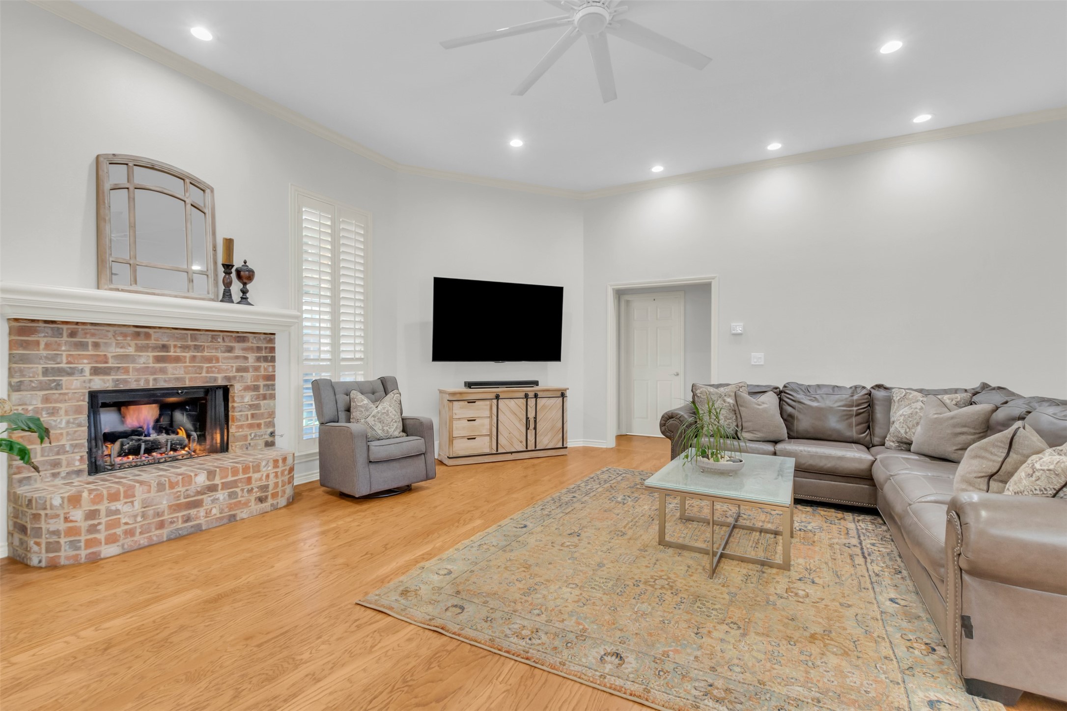 5907 La Cumbre Drive