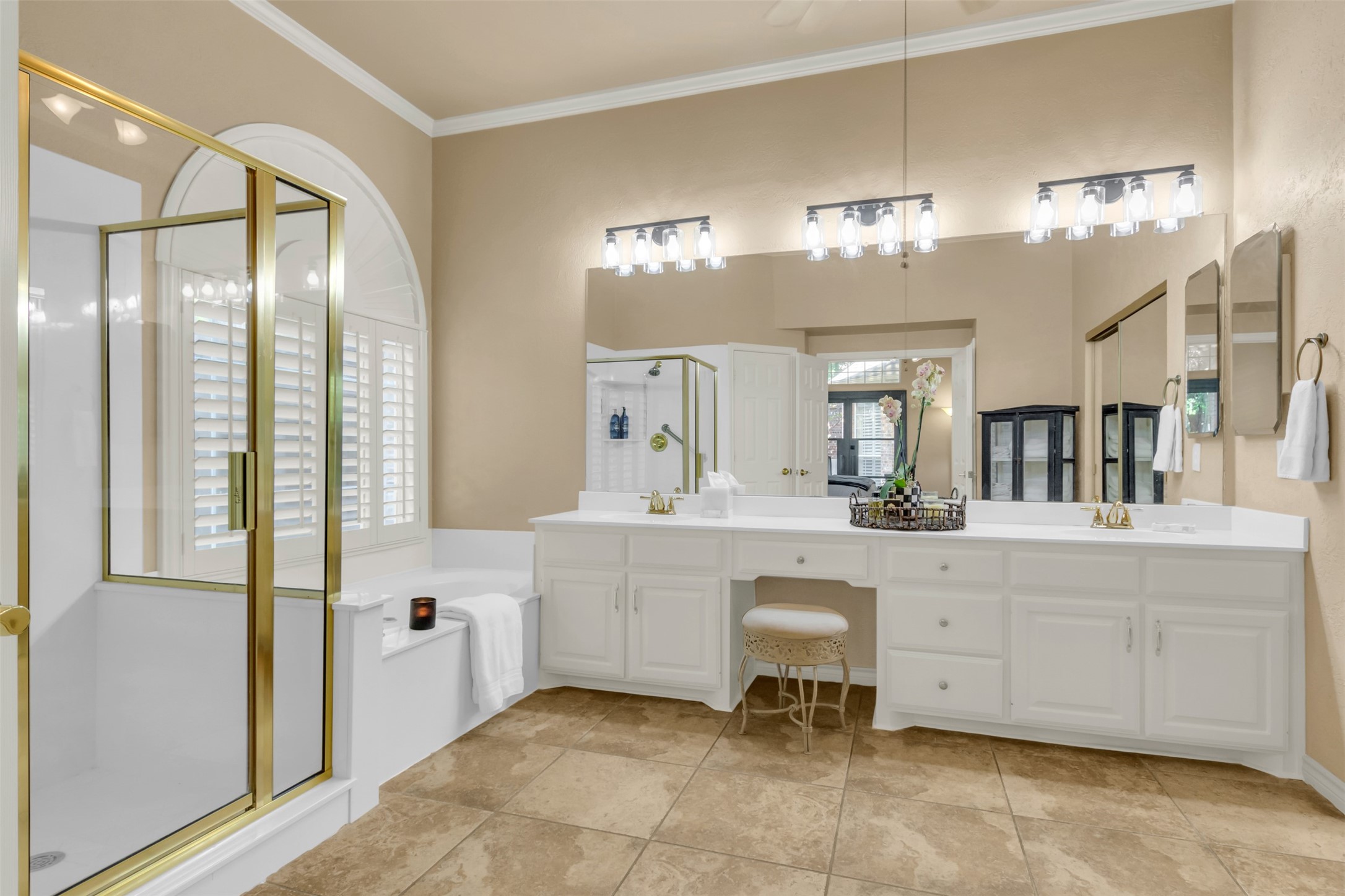 5907 La Cumbre Drive