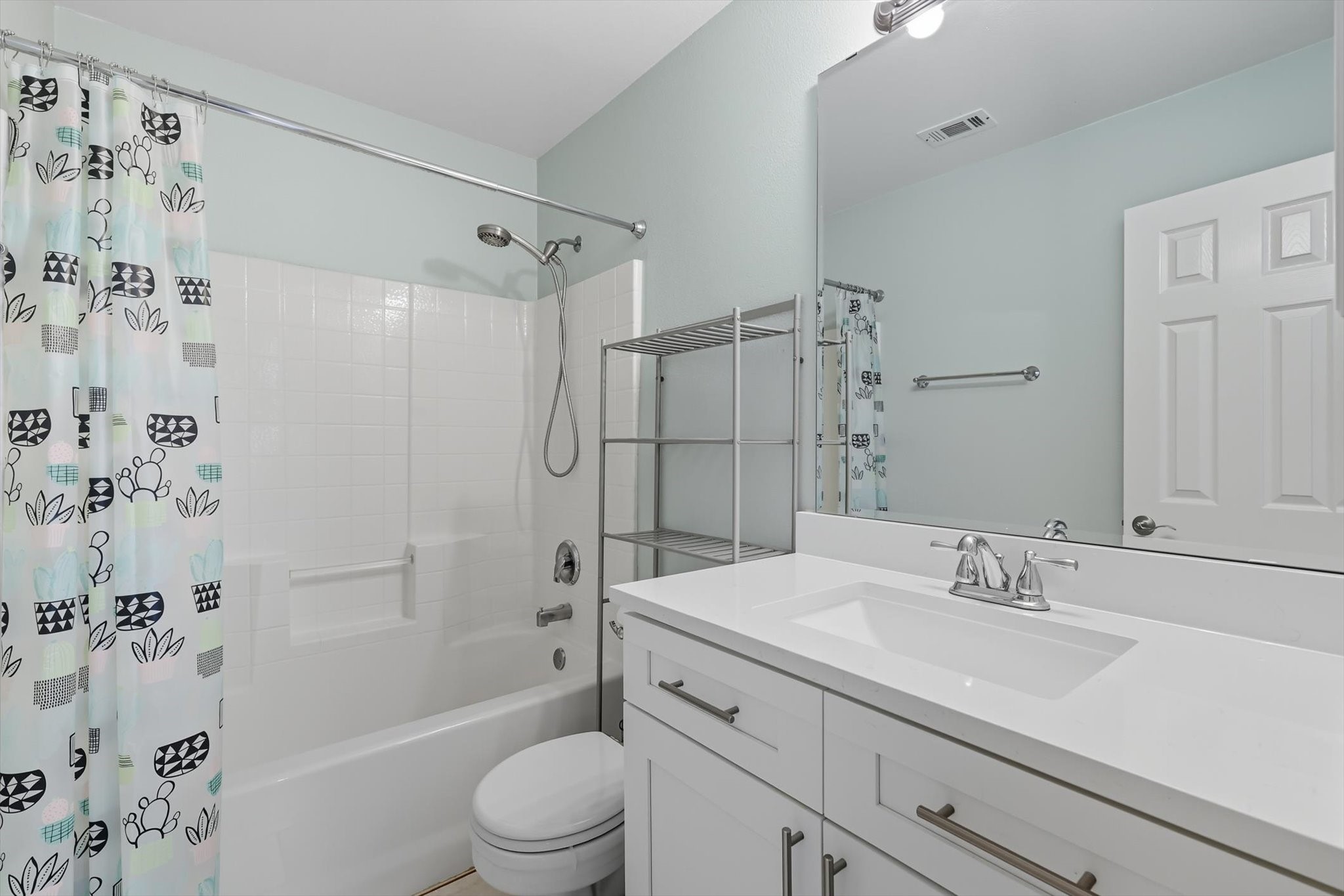 2216 Lilac Circle