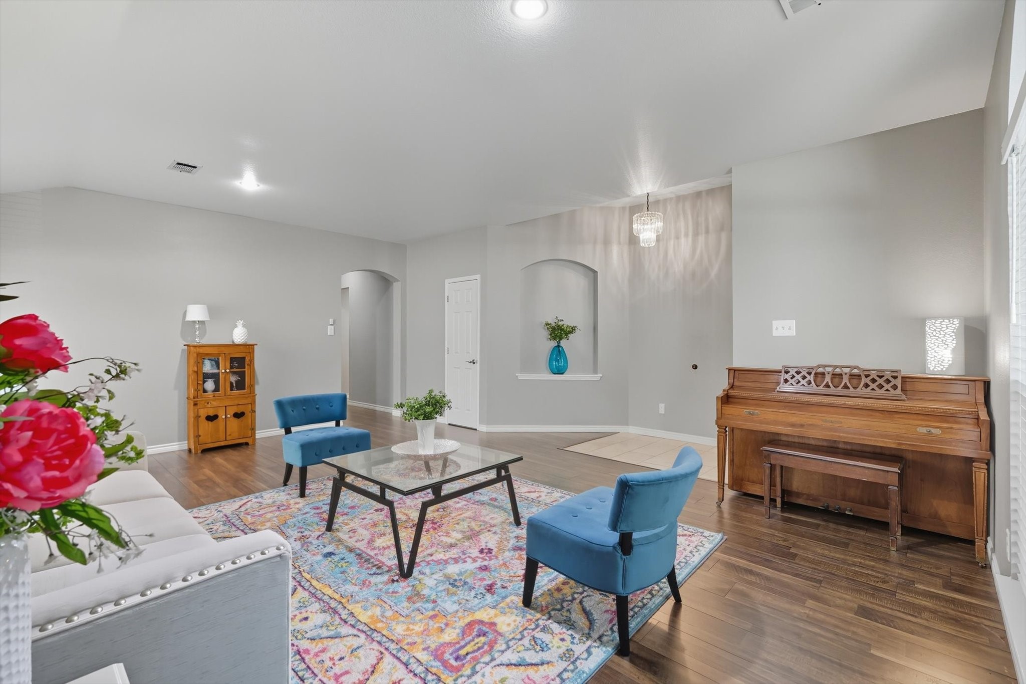 2216 Lilac Circle