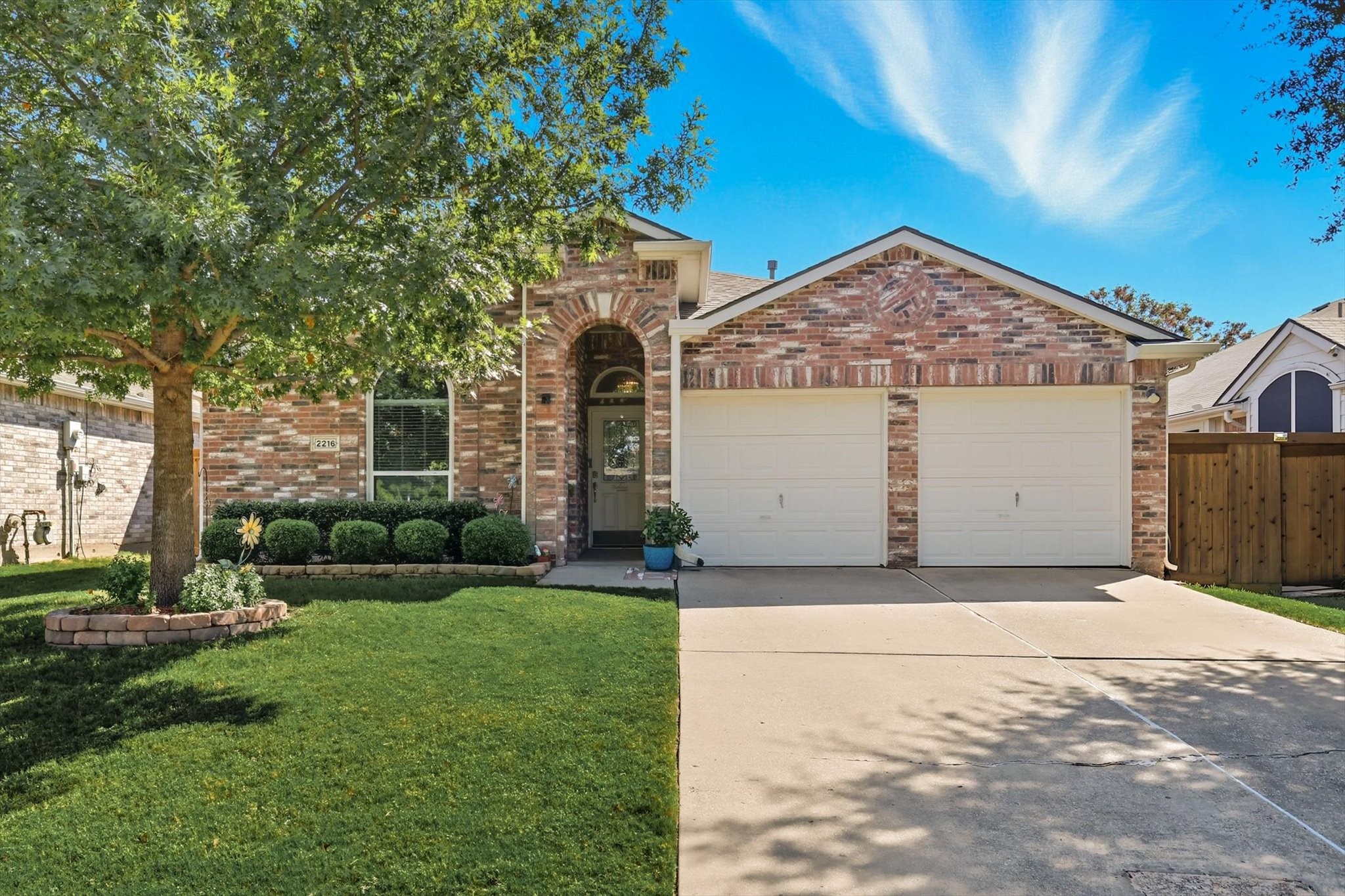 2216 Lilac Circle