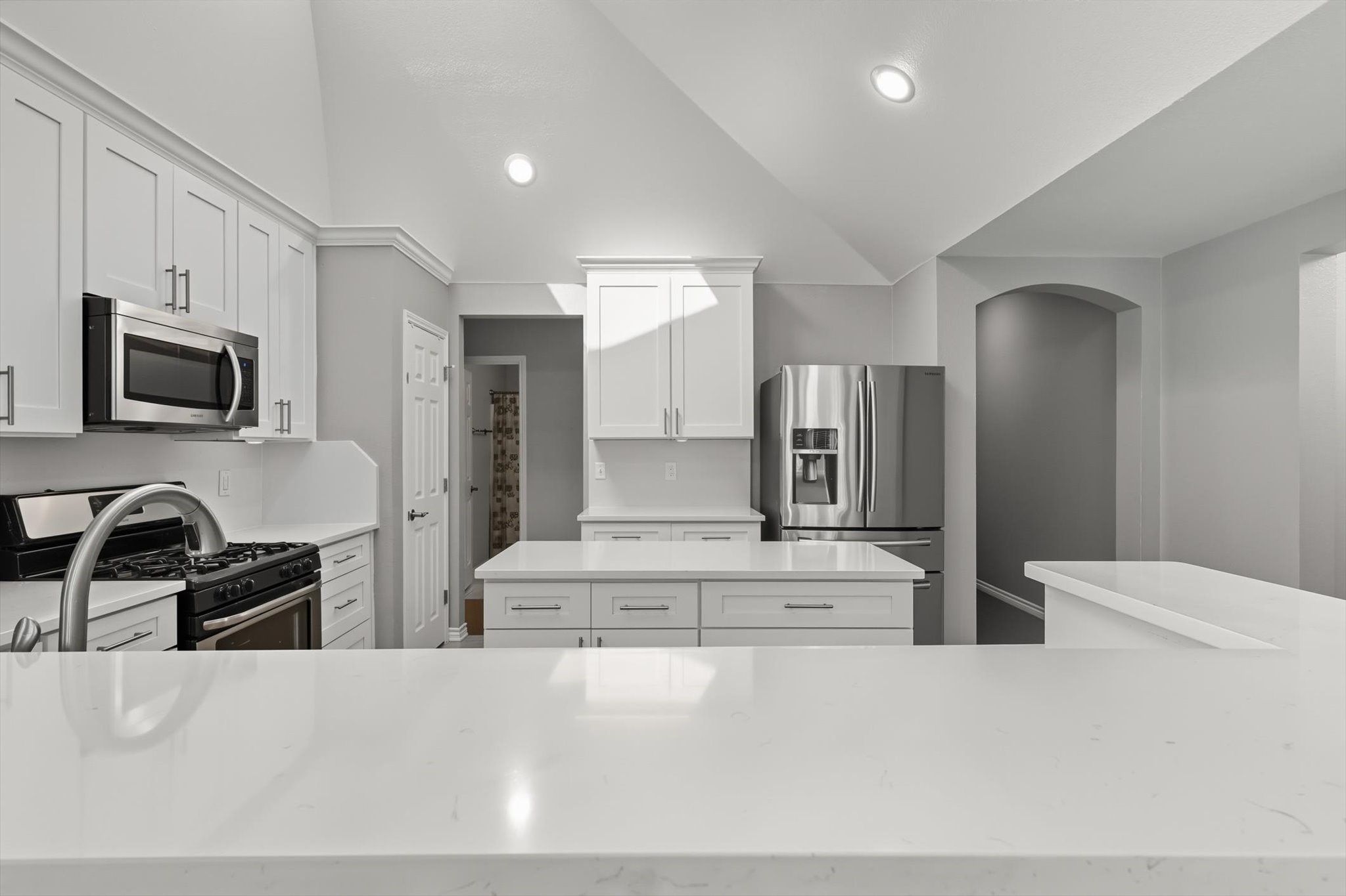 2216 Lilac Circle