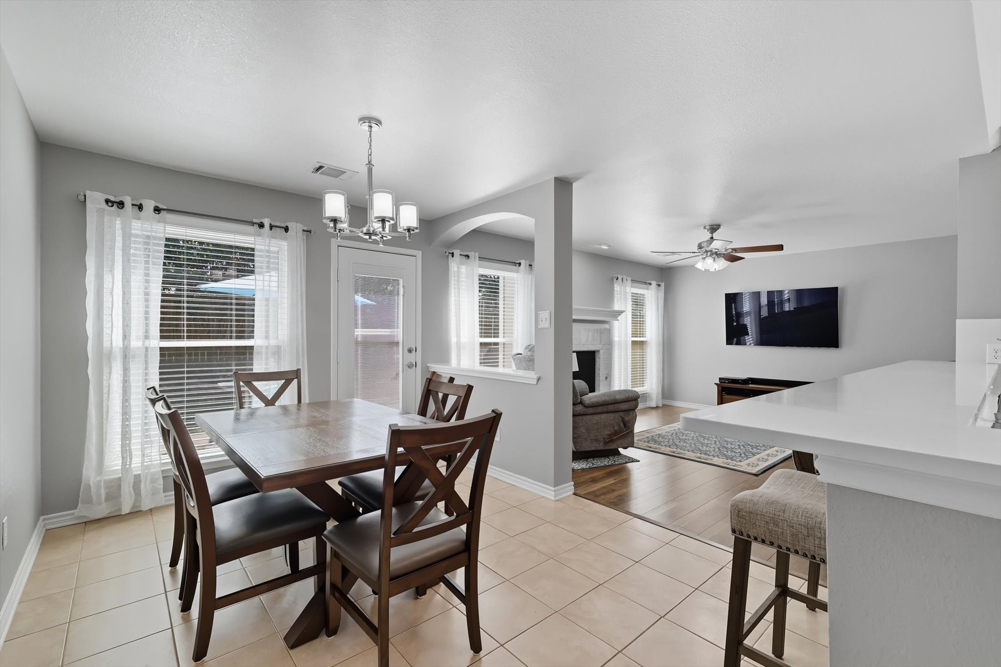 2216 Lilac Circle