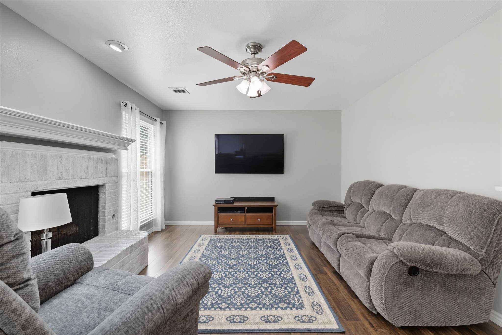 2216 Lilac Circle