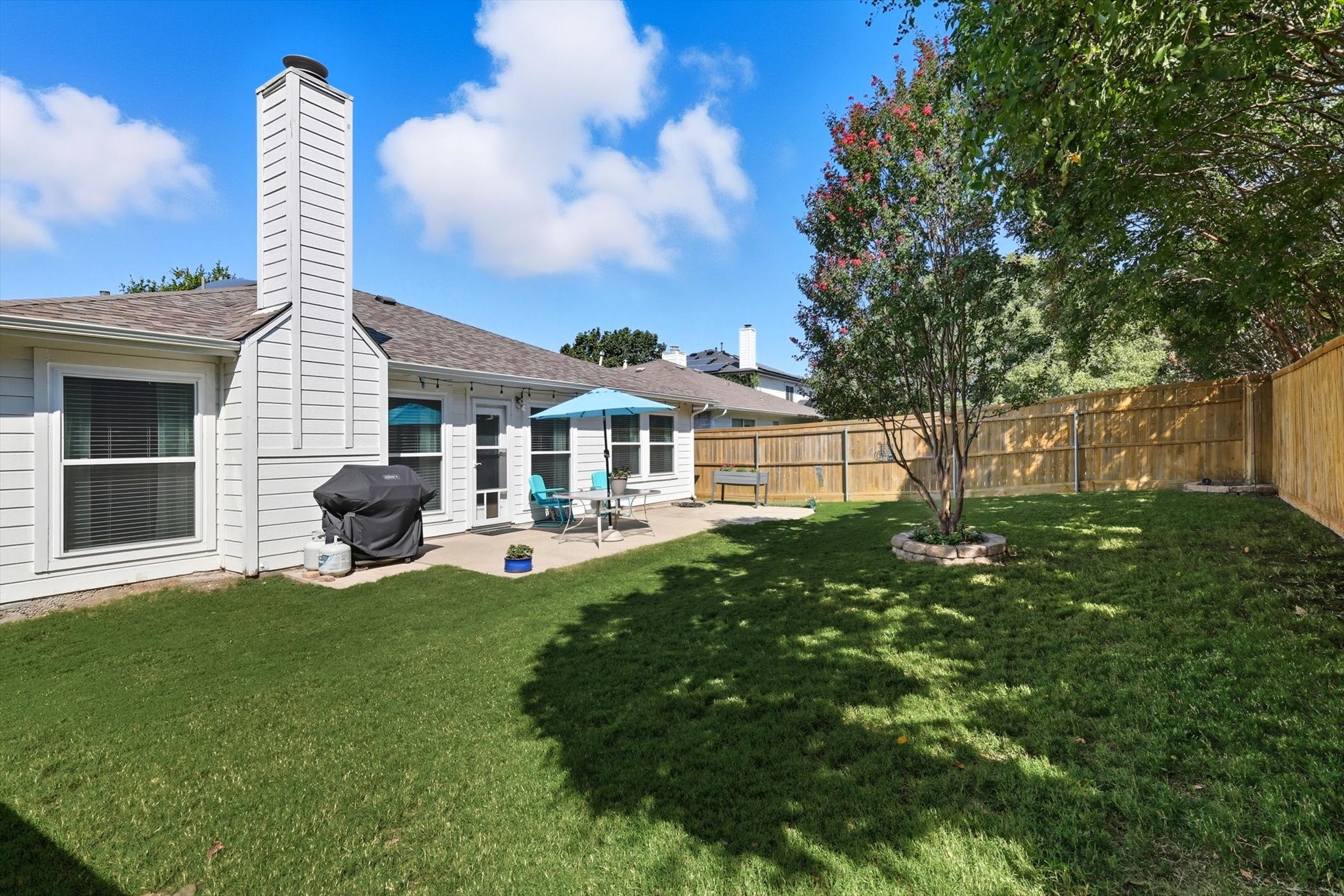 2216 Lilac Circle