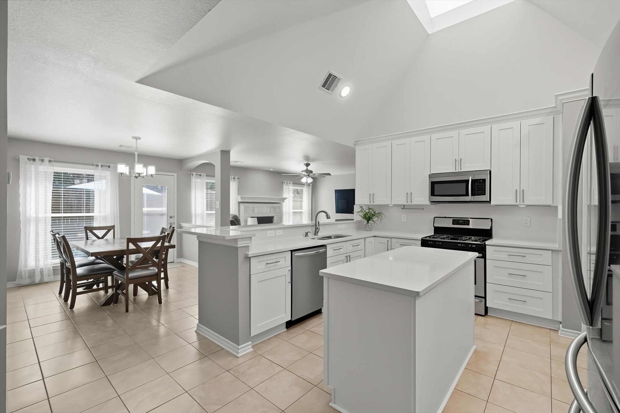 2216 Lilac Circle