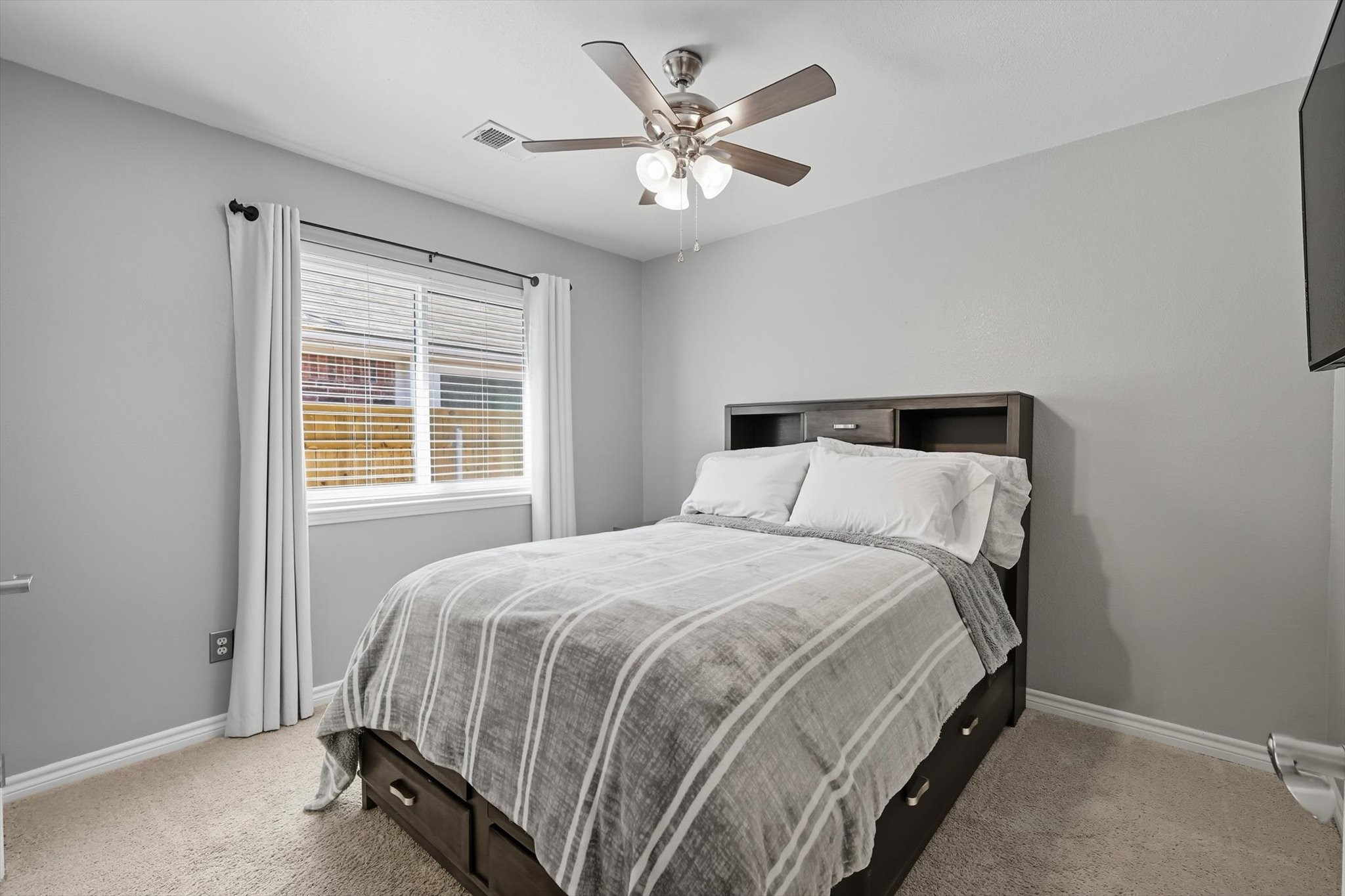 2216 Lilac Circle