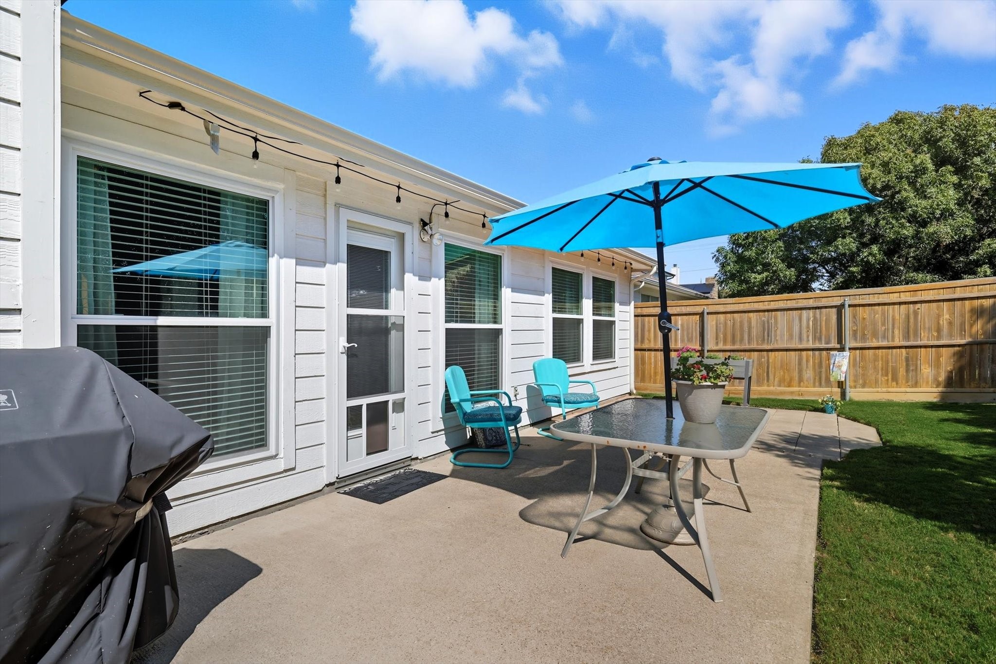 2216 Lilac Circle