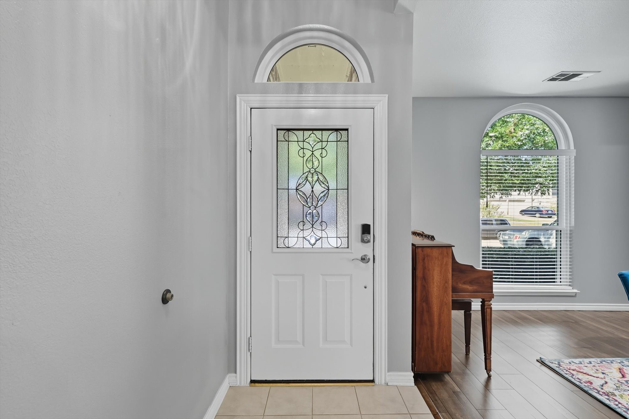 2216 Lilac Circle