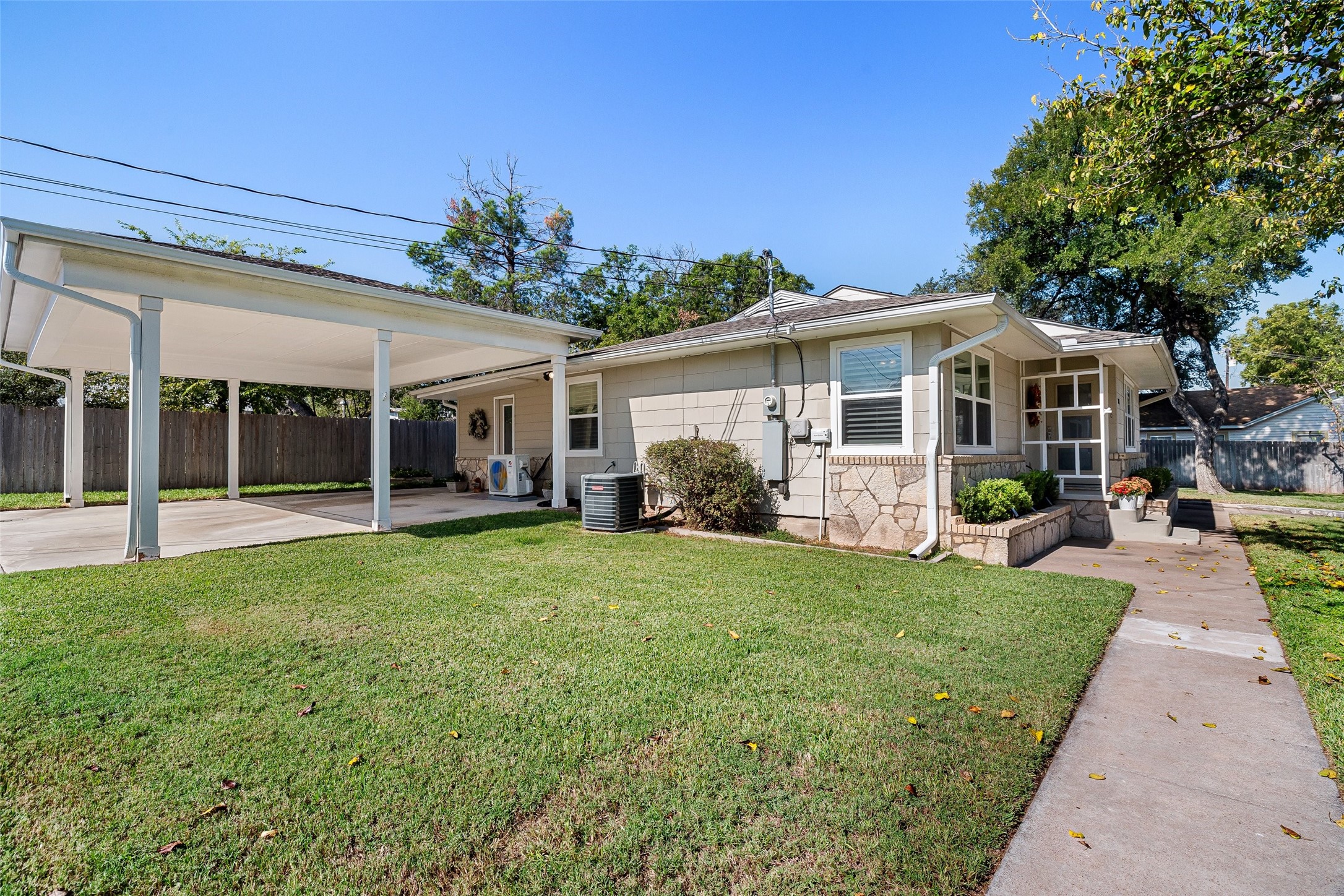 301 Hereford Street